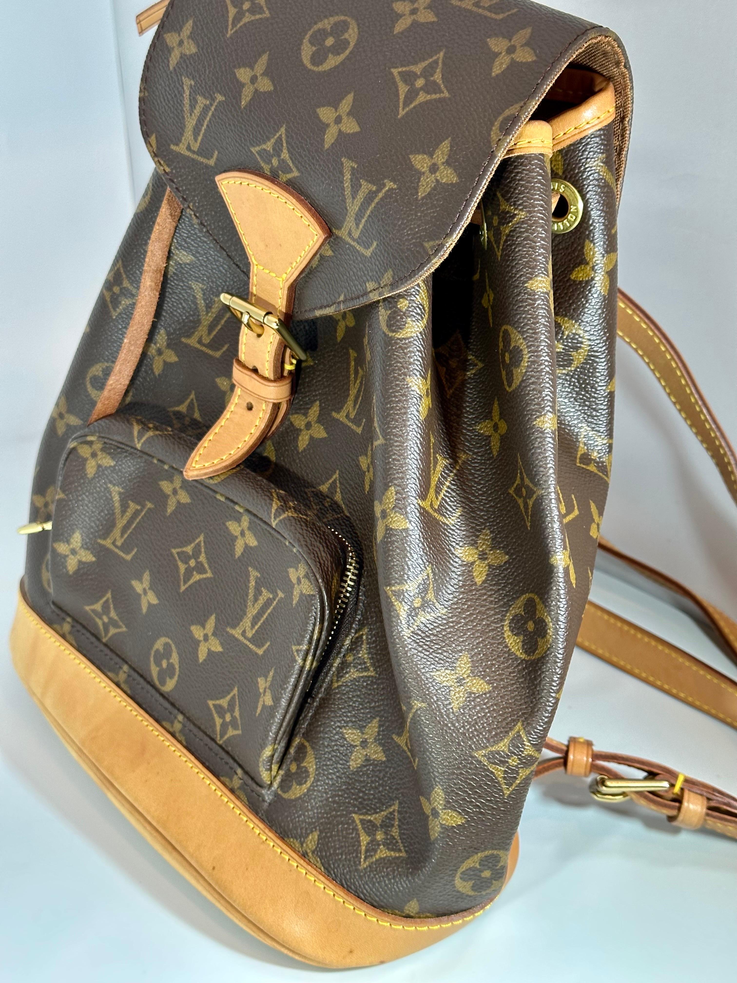 Women's LOUIS VUITTON Brown Monogram  Vintage  Montsouris  Bagpack GM