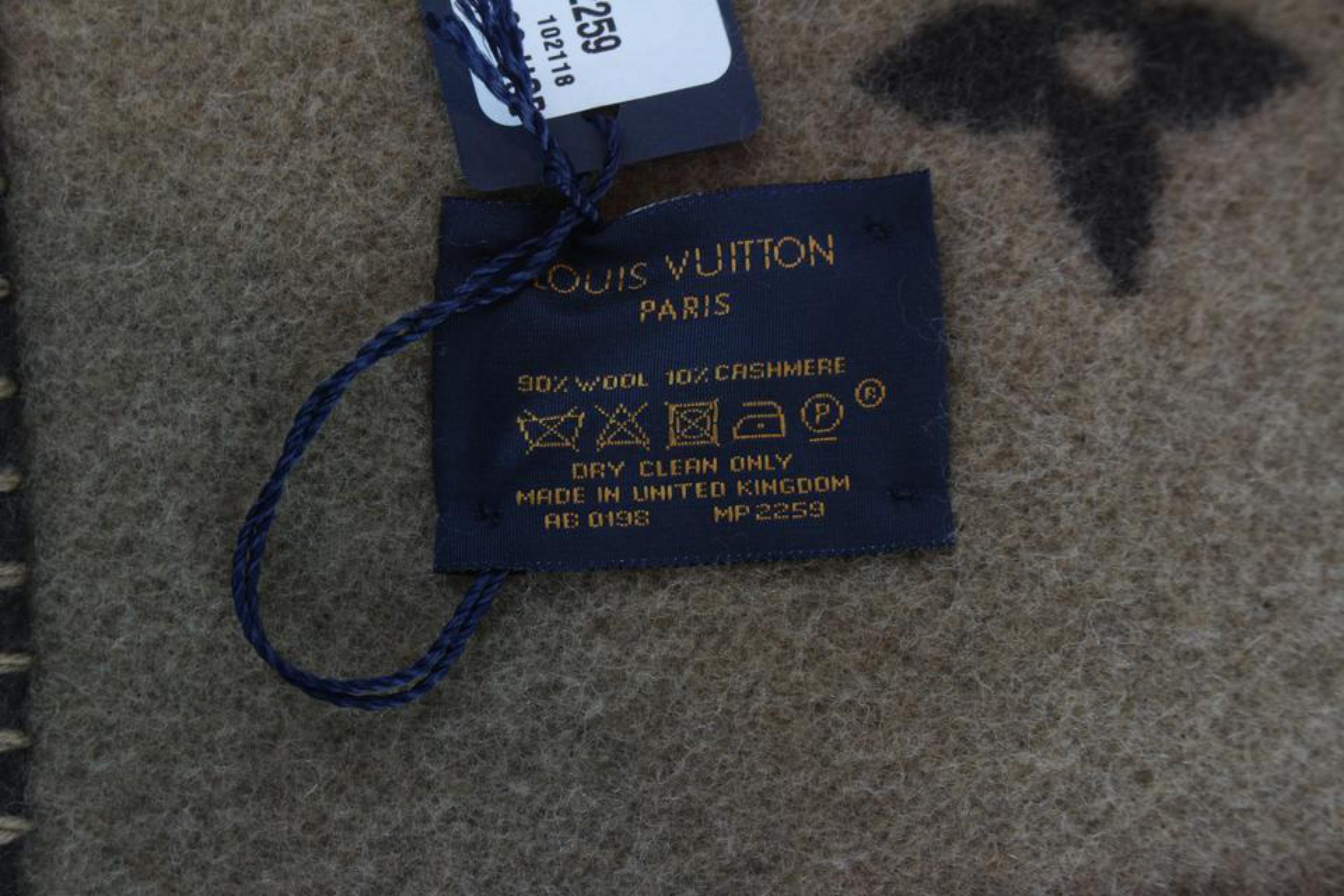 Black Louis Vuitton Brown Neo (Runway) Grace Coddington  Catogram Wool Blanket 21lz102 For Sale