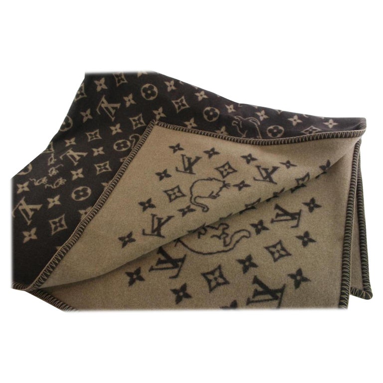 Louis Vuitton Brown Wool and Cashmere Neo Monogram Throw Blanket at 1stDibs