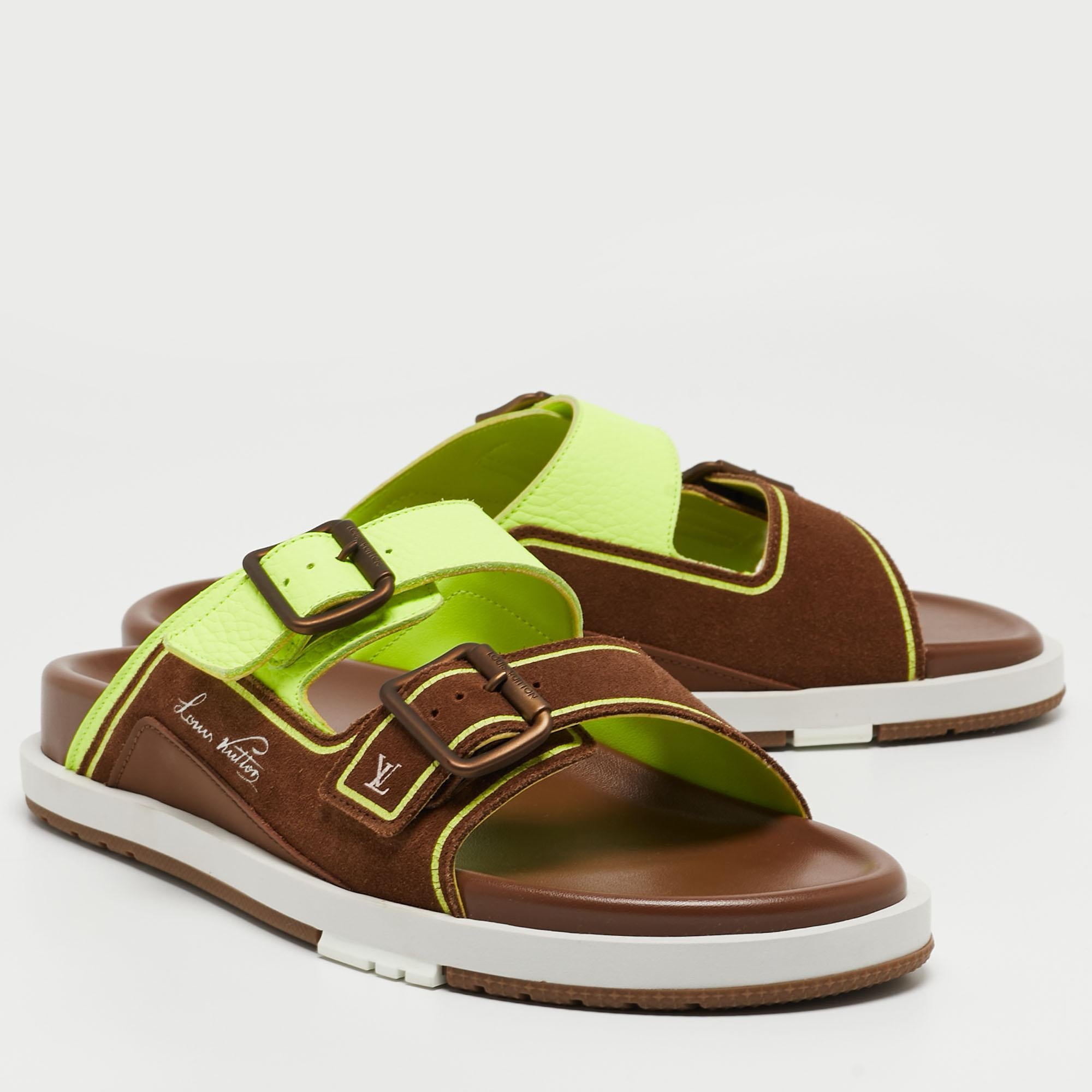 Men's Louis Vuitton Brown/Neon Green Suede and Leather LV Trainer Mules Size 42 For Sale