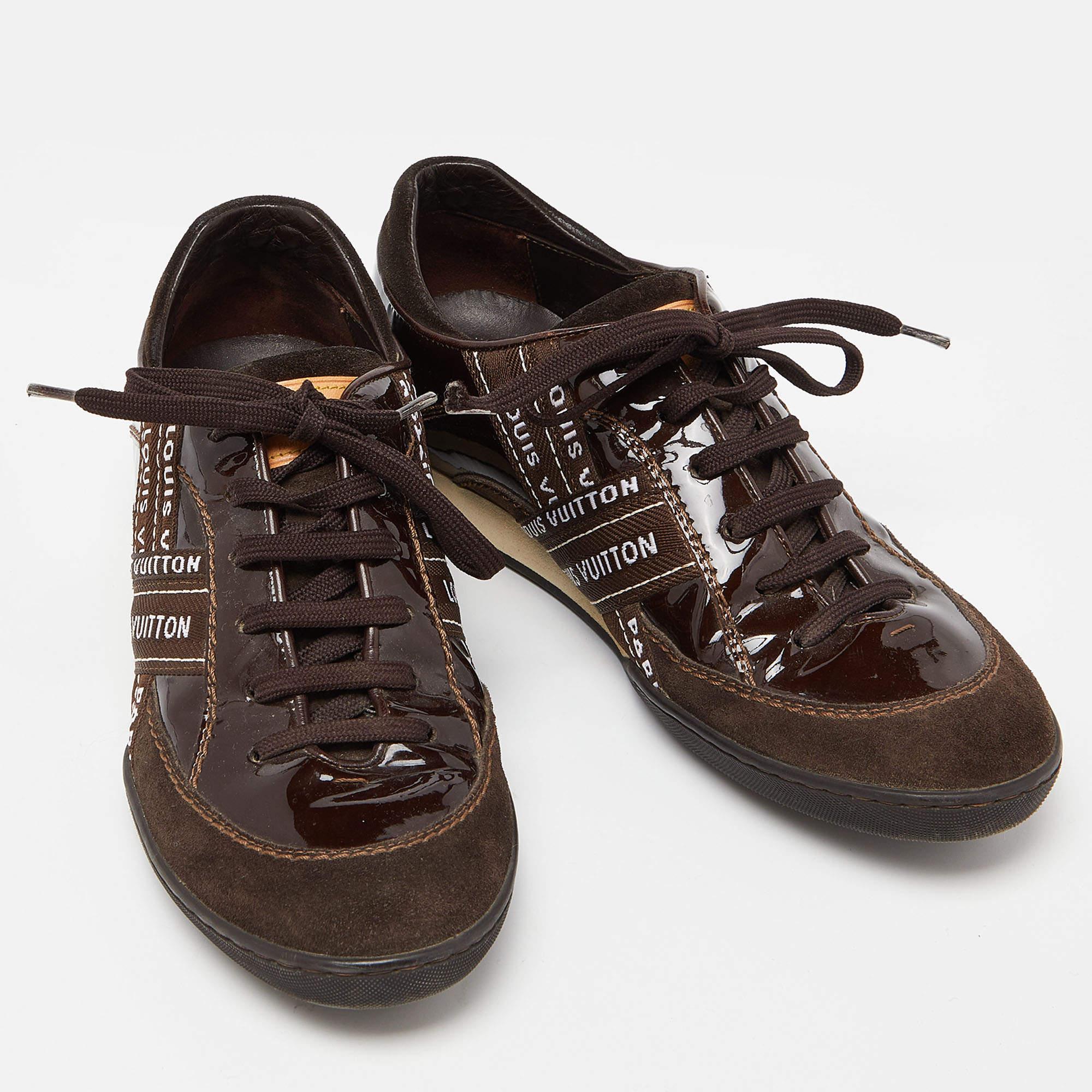 Louis Vuitton Brown Patent Leather and Suede Low Top Sneakers Size 37 In Good Condition In Dubai, Al Qouz 2