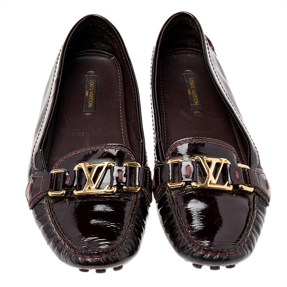 De las mujeres Louis Vuitton Mocasines Oxford Slip On de charol marrón talla 36