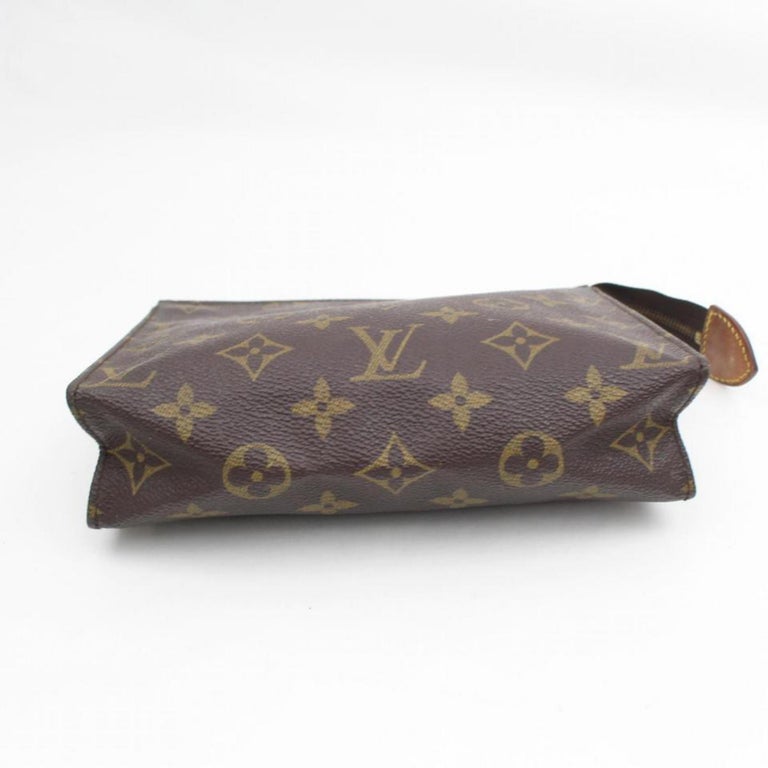 Lv Toiletry Pouch 15 Vs 19  Natural Resource Department