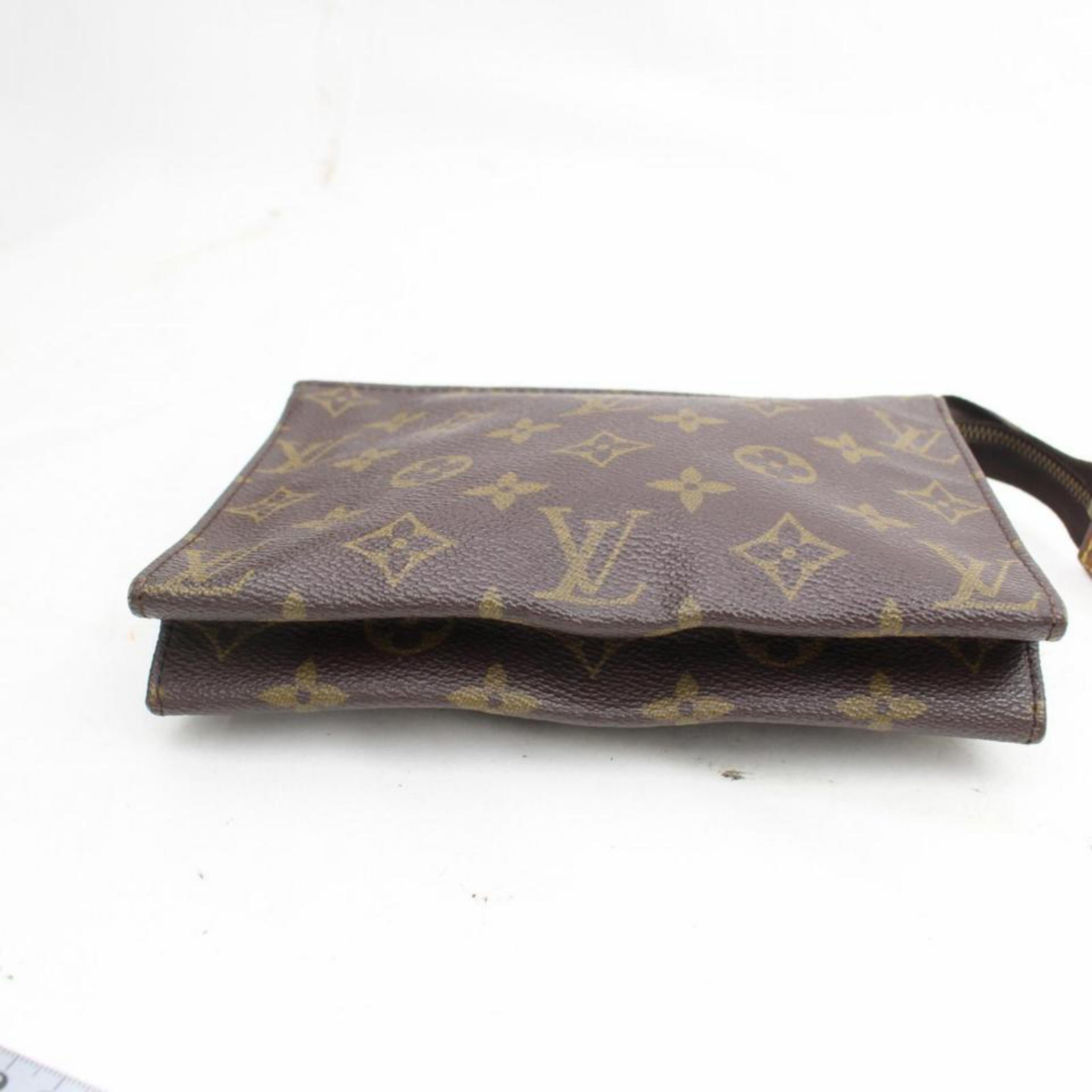 Louis Vuitton Brown Poche Monogram Toiletry Pouch 19 Toilette 868176 Cosmetic Ba For Sale 2