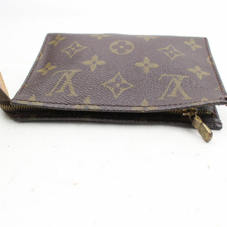 Louis Vuitton Brown Poche Toiletry Pouch 15 Toilette 868430 Cosmetic Bag For Sale at 1stdibs