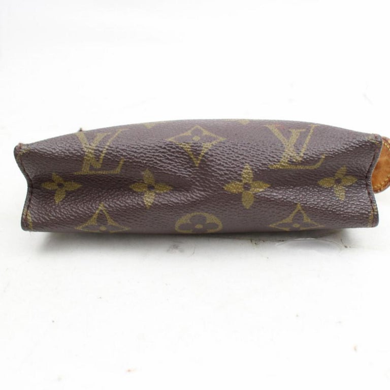 Louis Vuitton Brown Poche Toiletry Pouch 15 Toilette 868430 Cosmetic Bag For Sale at 1stdibs