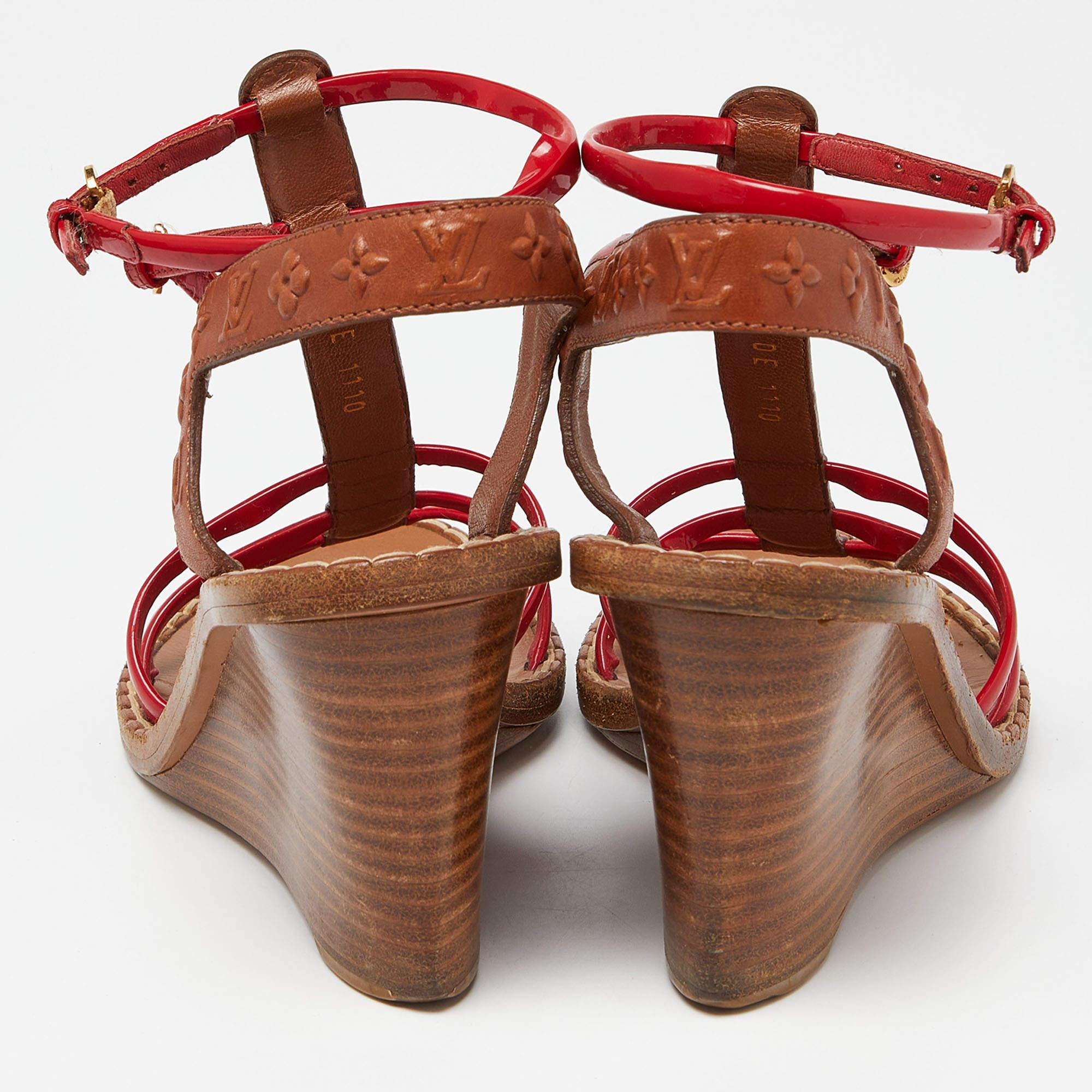 Louis Vuitton Brown/Red Monogram Embossed Leather and Patent T-Strap Wedge Sanda For Sale 3