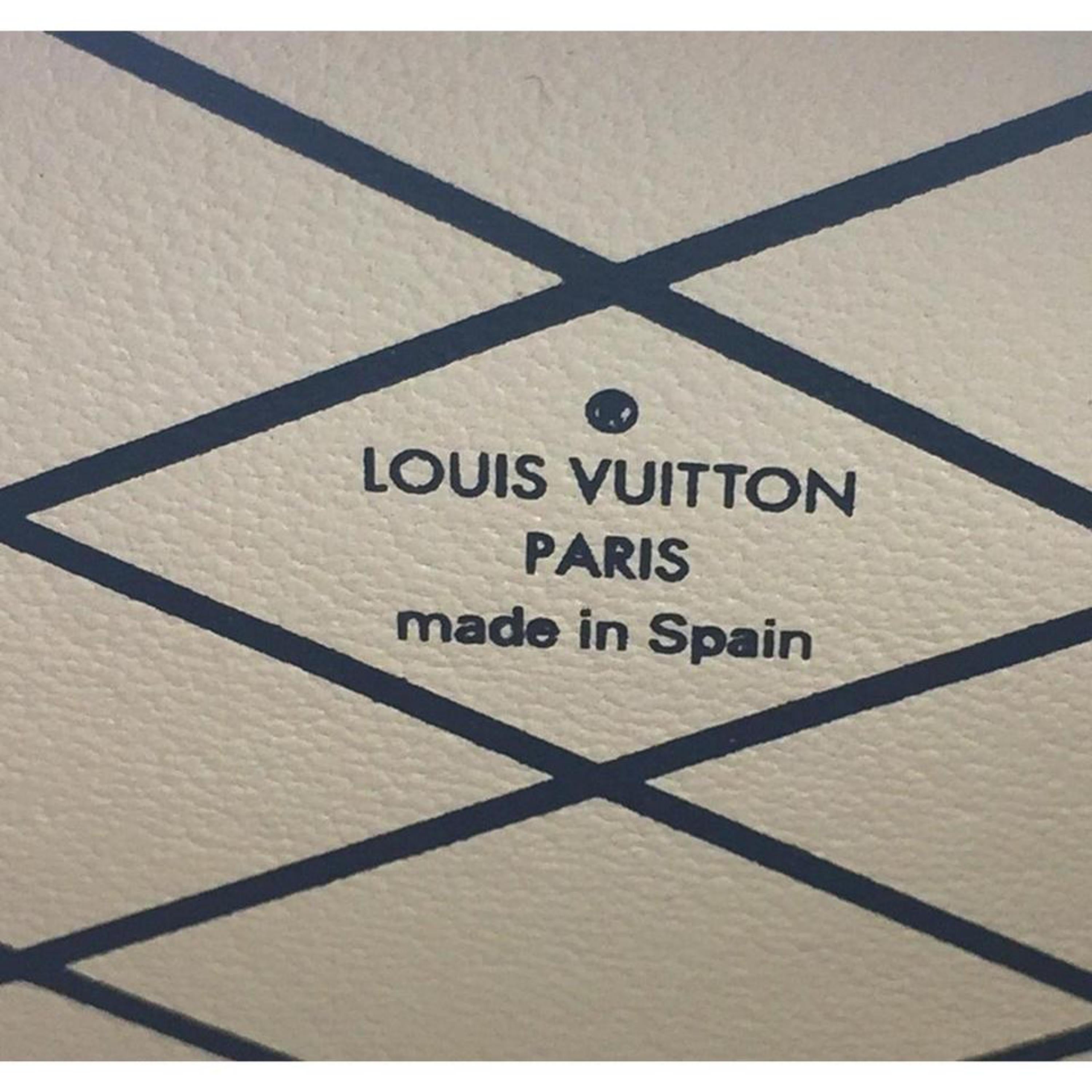 Women's or Men's Louis Vuitton Brown (Runway) Limited Grace Coddington Catogram Micro Boite Chape For Sale