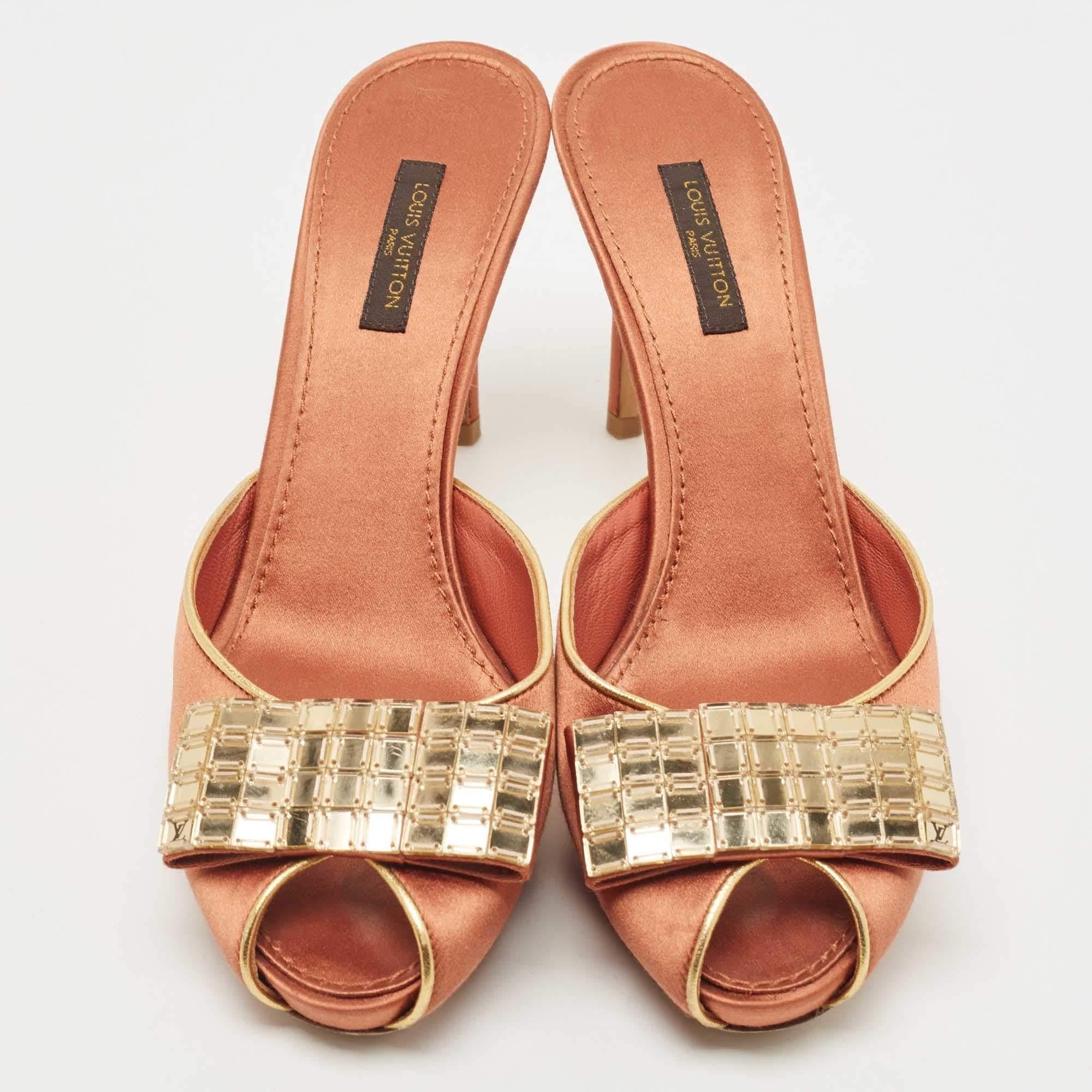 Women's Louis Vuitton Brown Satin Embellished Peep Toe Slide Sandals Size 38 For Sale
