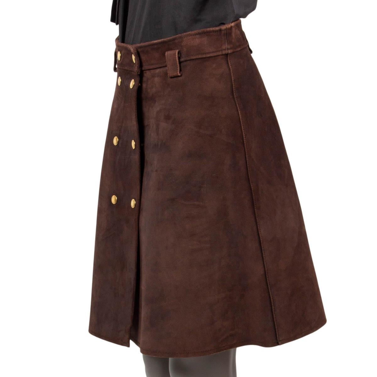 LOUIS VUITTON brown suede BUTTONED Skirt 40 M In Fair Condition For Sale In Zürich, CH