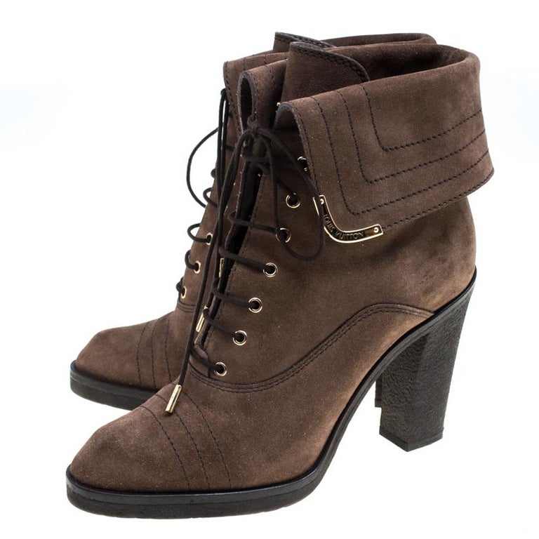 Louis Vuitton Brown Suede Lace Up Ankle Boots Size 38 For Sale at 1stdibs