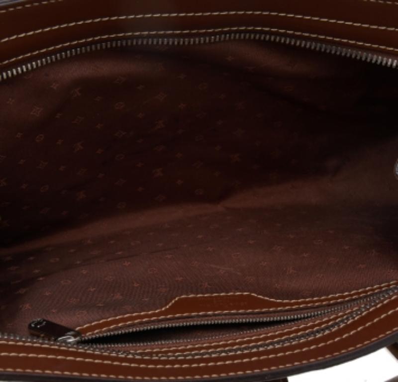 Bolso Louis Vuitton L'Epanoui PM Piel Suhali Marrón en Bueno Estado en Dubai, Al Qouz 2