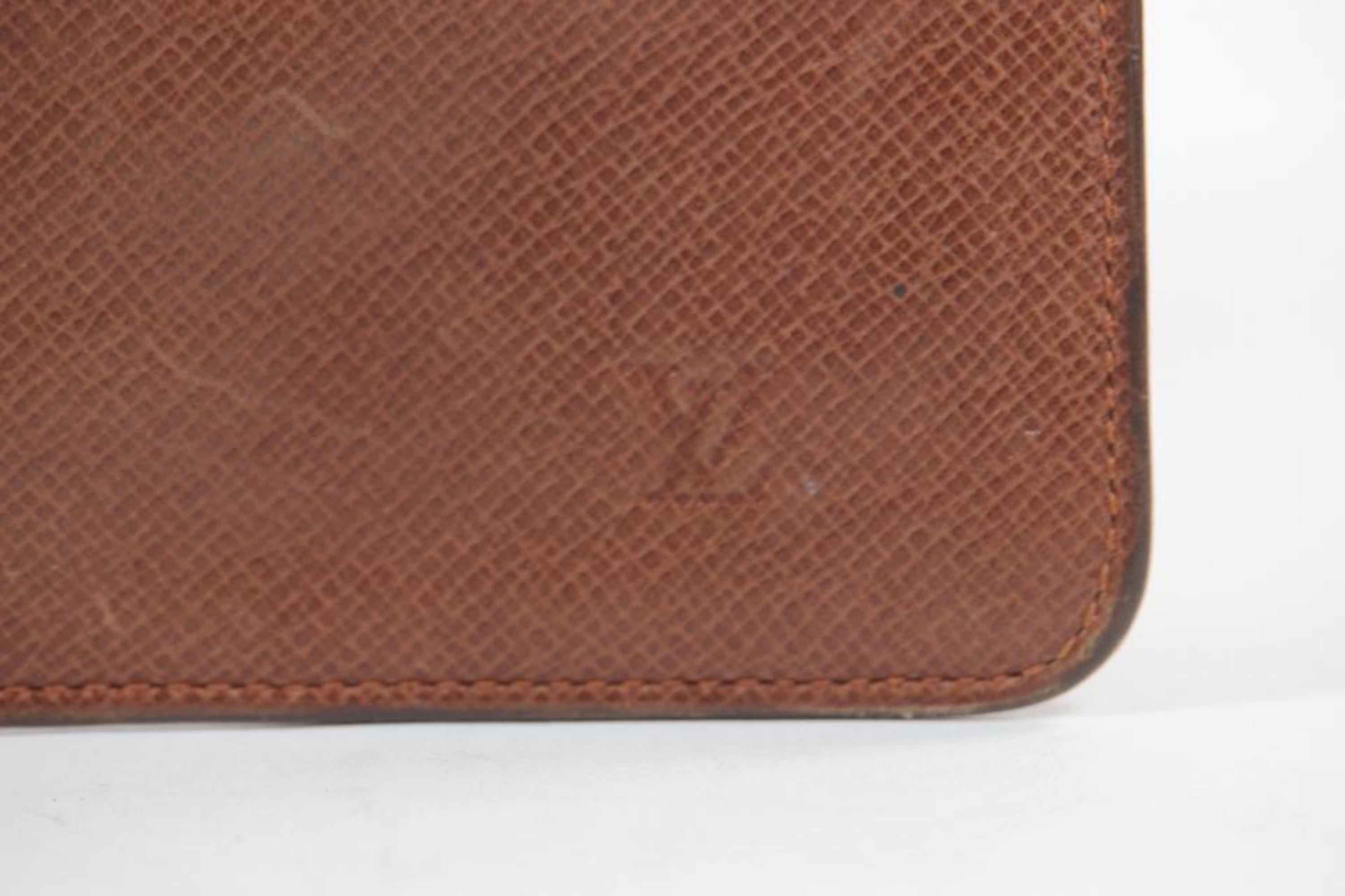 Louis Vuitton Brown Taiga Leather Key Pouch 13lv1103
Made In: Spain
Measurements: Length: 4.5 