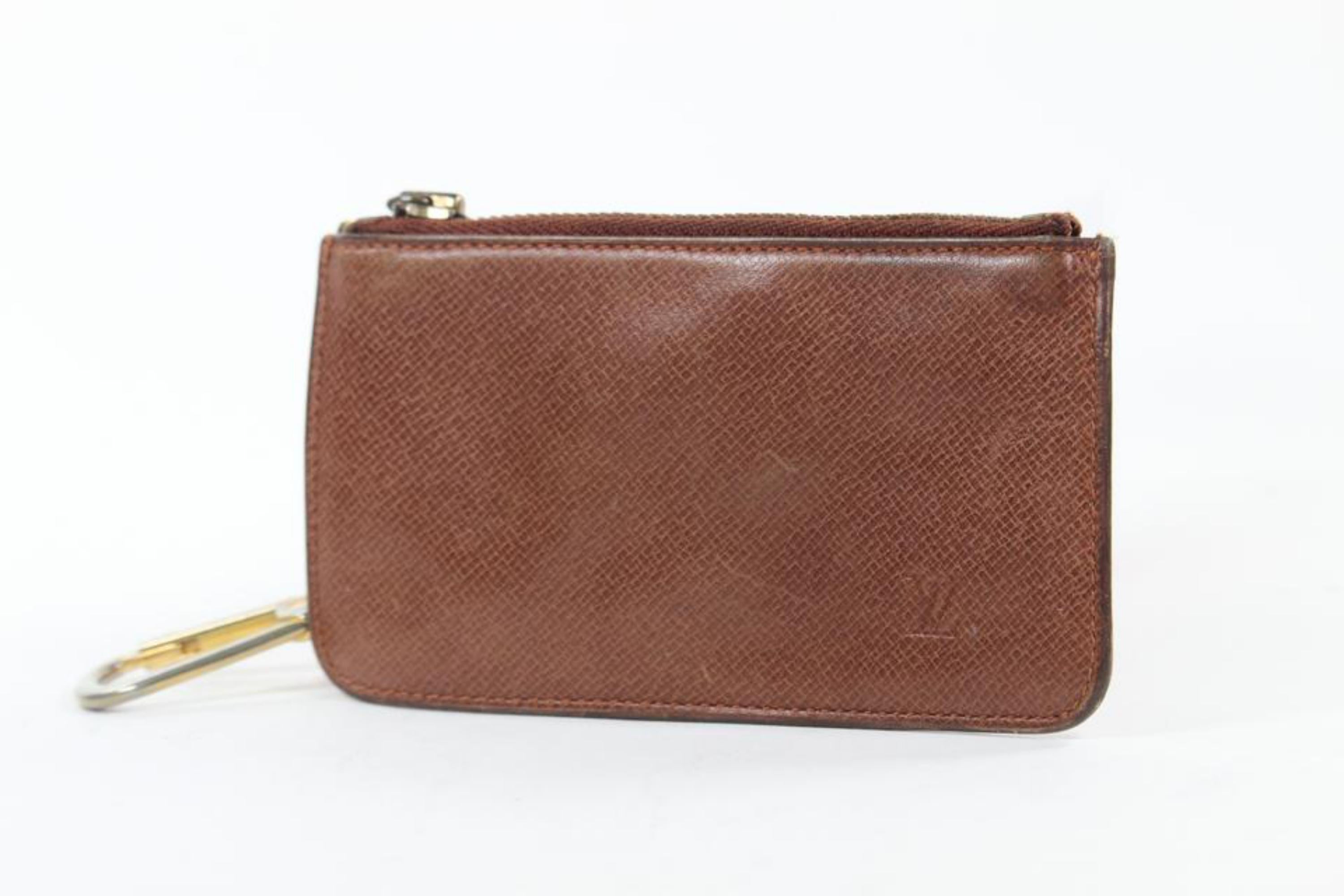 Louis Vuitton Brown Taiga Leather Key Pouch 13lv1103 For Sale 1