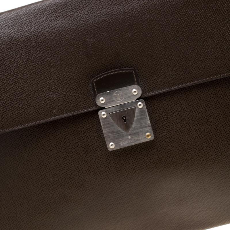 Louis Vuitton Brown Taiga Leather Minuto Portfolio Case 2