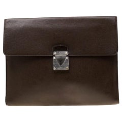 Louis Vuitton Brown Taiga Leather Minuto Portfolio Case