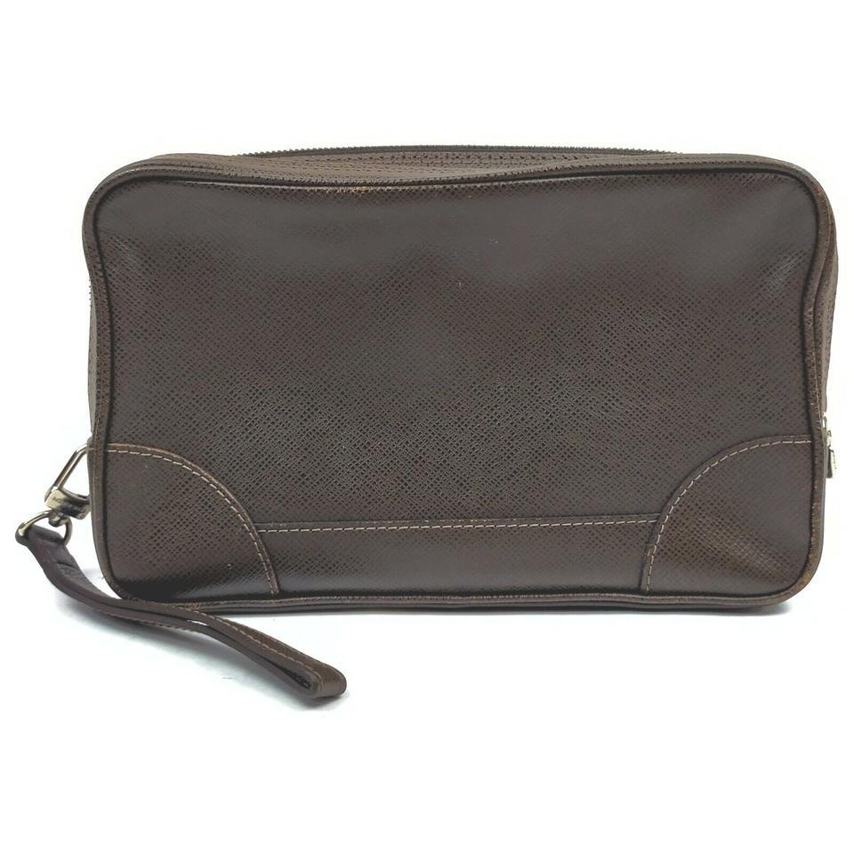 Louis Vuitton Brown Taiga Leather Neo Pavel Cosmetic Case Toiletry Bag  861709 For Sale 2