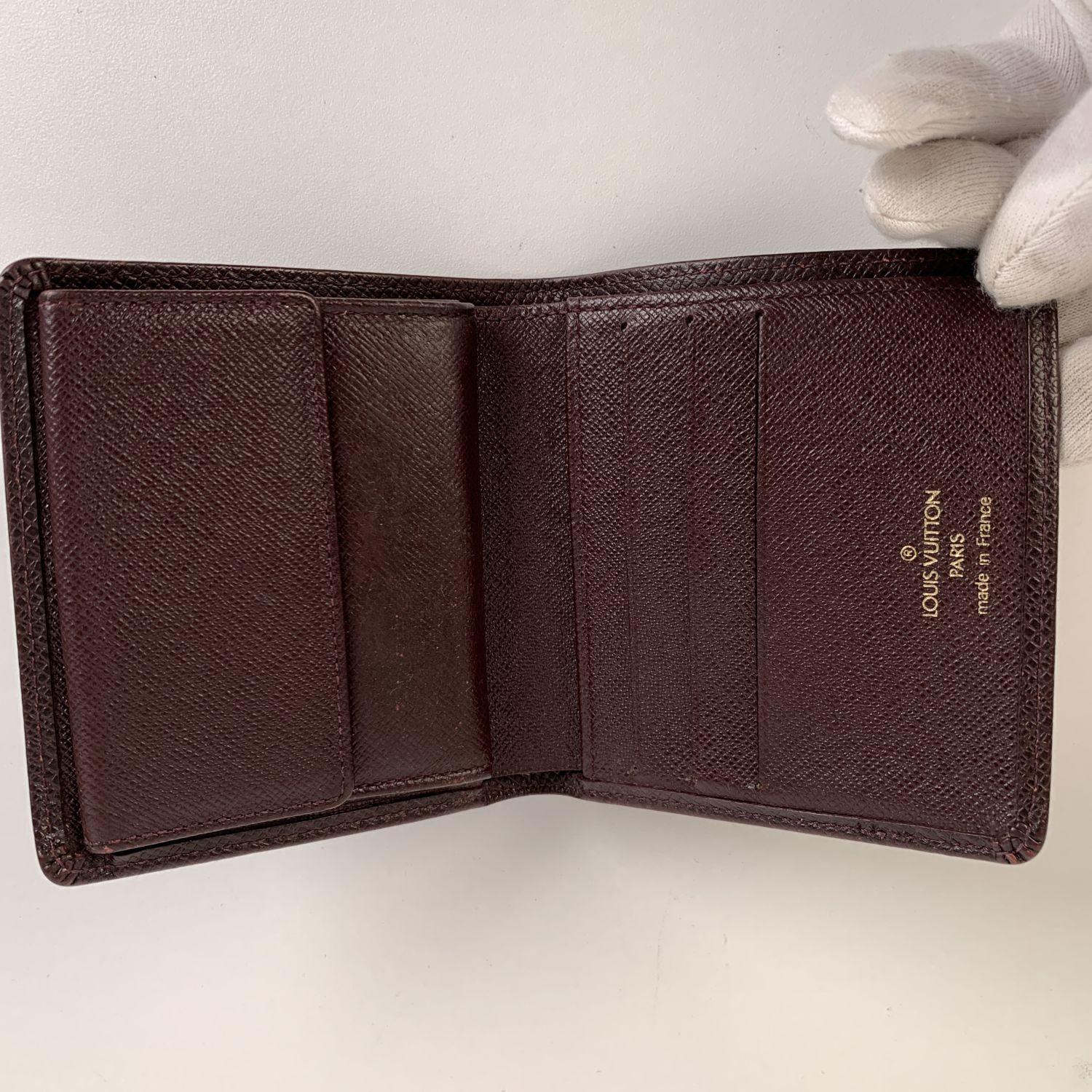 Louis Vuitton Brown Taiga Leather Porte Billets Bifold Wallet In Excellent Condition In Rome, Rome