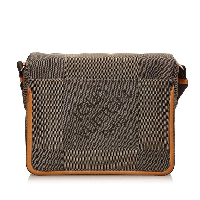 Louis Vuitton Brown Terre Damier Geant Canvas Messenger Bag at 1stdibs