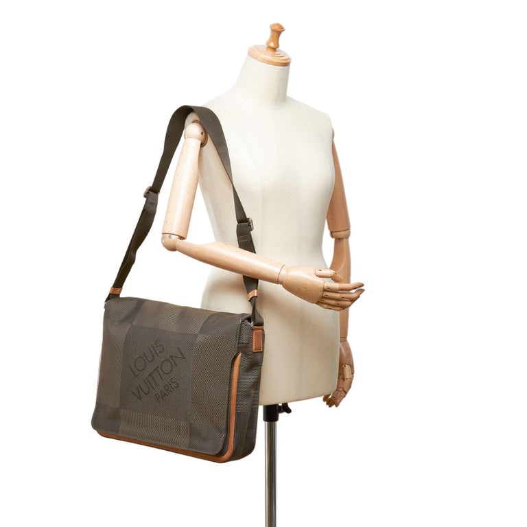 Louis Vuitton Brown Terre Damier Geant Canvas Messenger Bag at 1stdibs