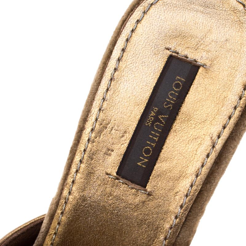 Louis Vuitton Brown Velvet Tassel Open Toe Platform Wedge Sandals Size 37 In Good Condition In Dubai, Al Qouz 2