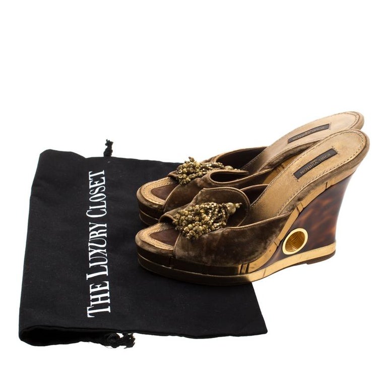 Louis Vuitton Wedges Sandals Womens Shoes Beige Nude Cork Platform EUC 37 7  Box