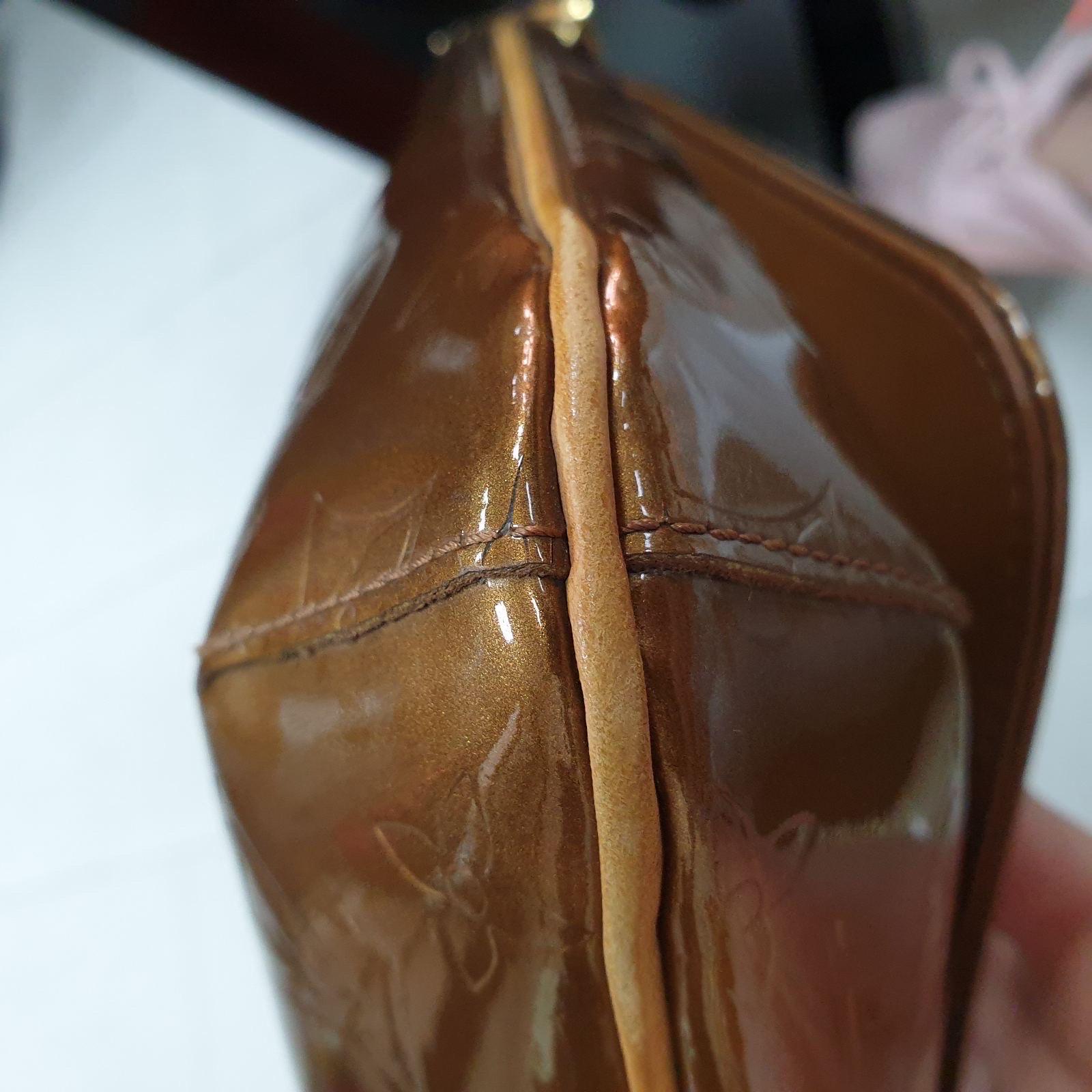 Louis Vuitton - Sac porté épaule marron « Vernis Thompson Street » en vente 6