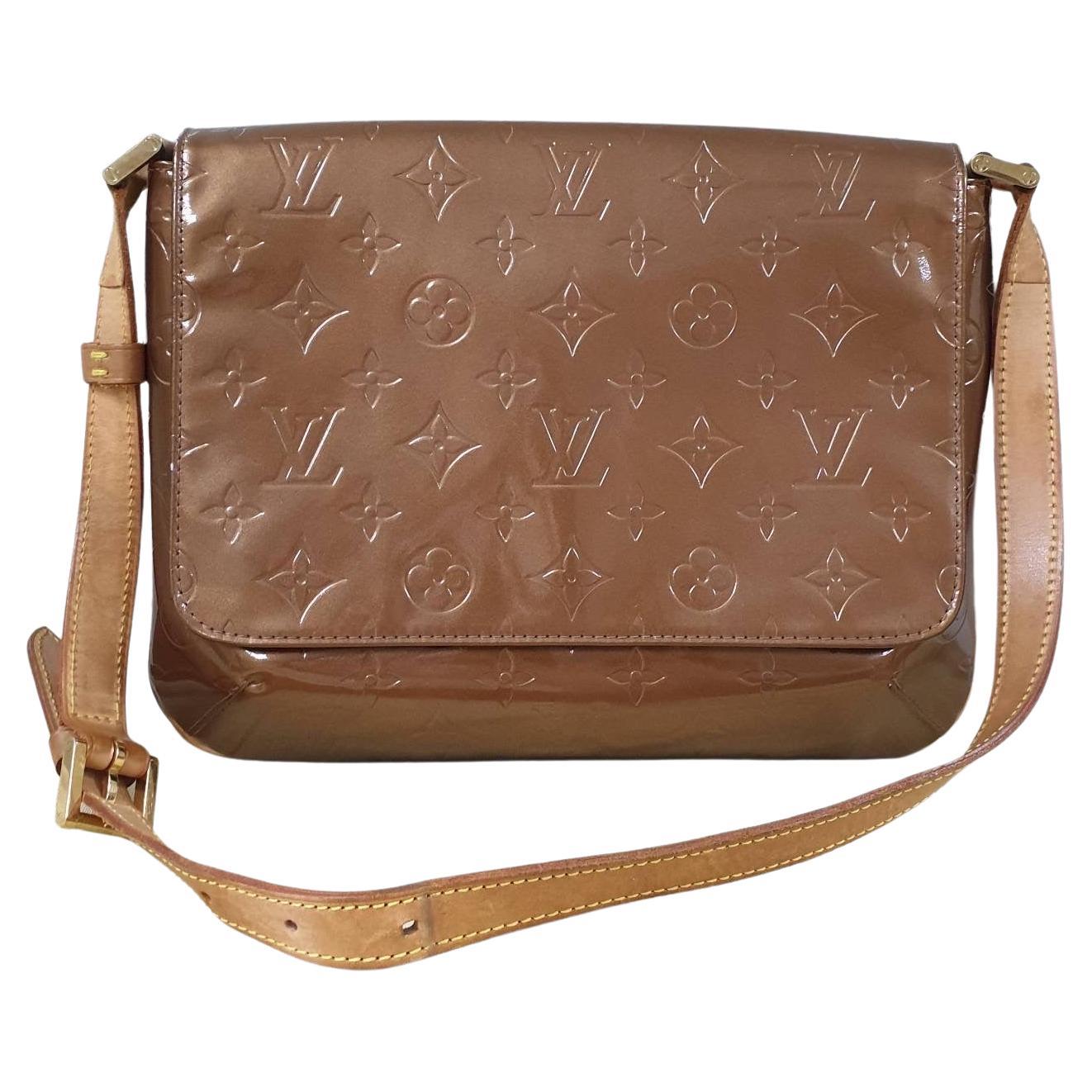 Louis Vuitton Street Thompson Green-silver 870591 Green Vernis Shoulder Bag  For Sale at 1stDibs  louis vuitton thompson street bag, louis vuitton lime  green bag, louis vuitton vernis thompson street bag