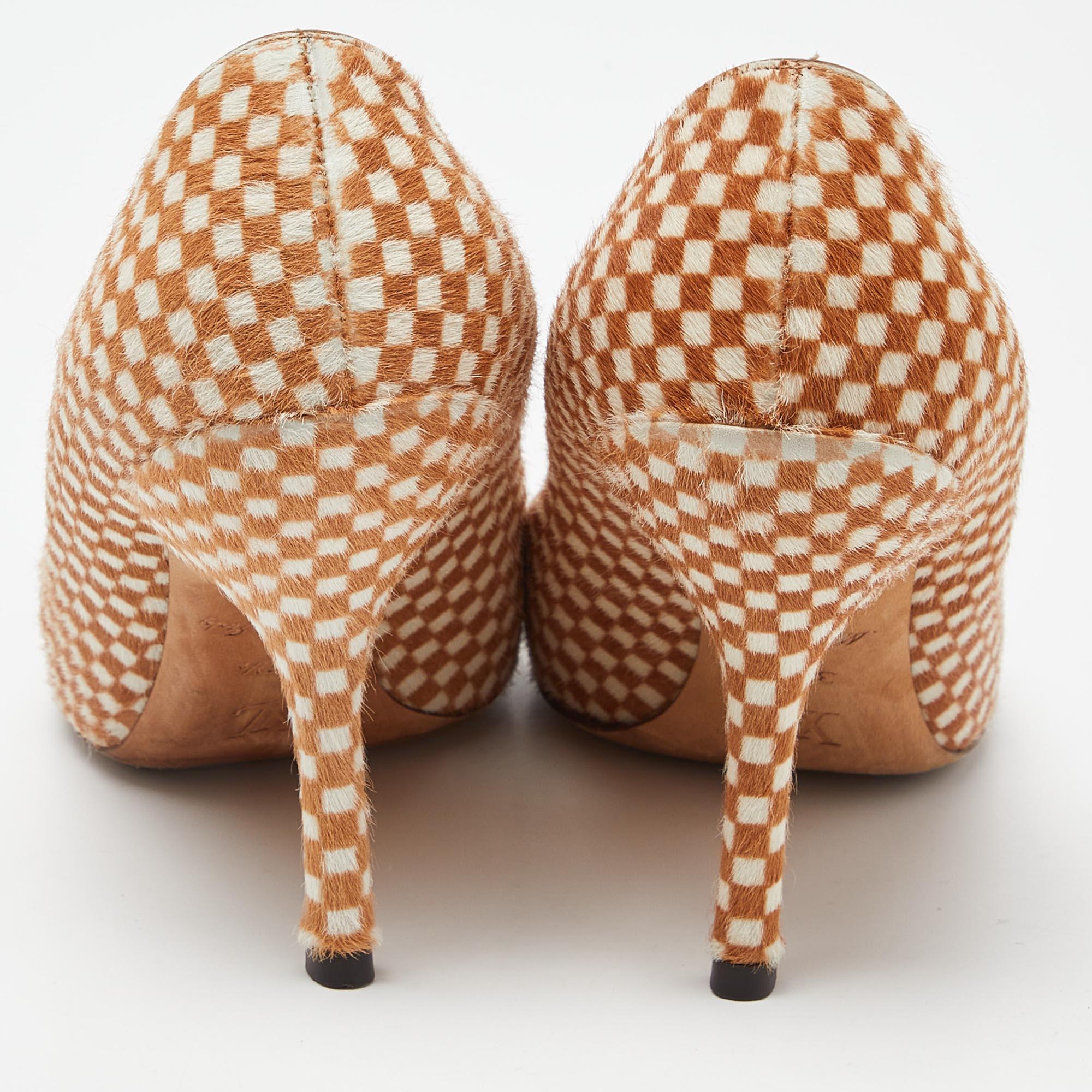 Louis Vuitton Brown/White Daimier Calf Hair Pumps Size 37.5 For Sale 1