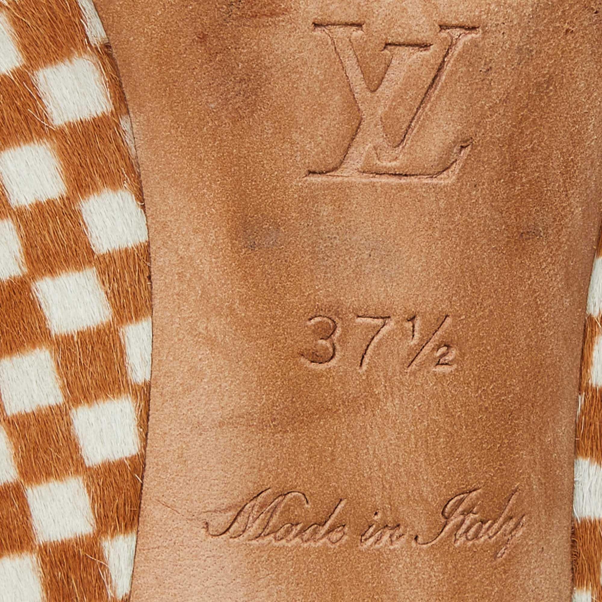 Louis Vuitton Brown/White Daimier Calf Hair Pumps Size 37.5 For Sale 4