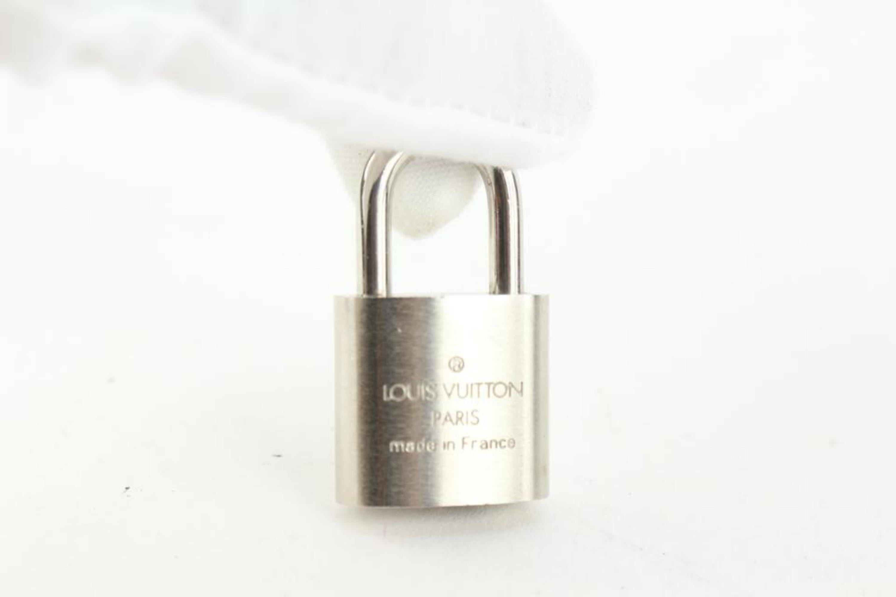 Louis Vuitton Brushed Silver Matte Padlock and Key Set Cadena Lock Bag Charm 111 In Excellent Condition In Dix hills, NY