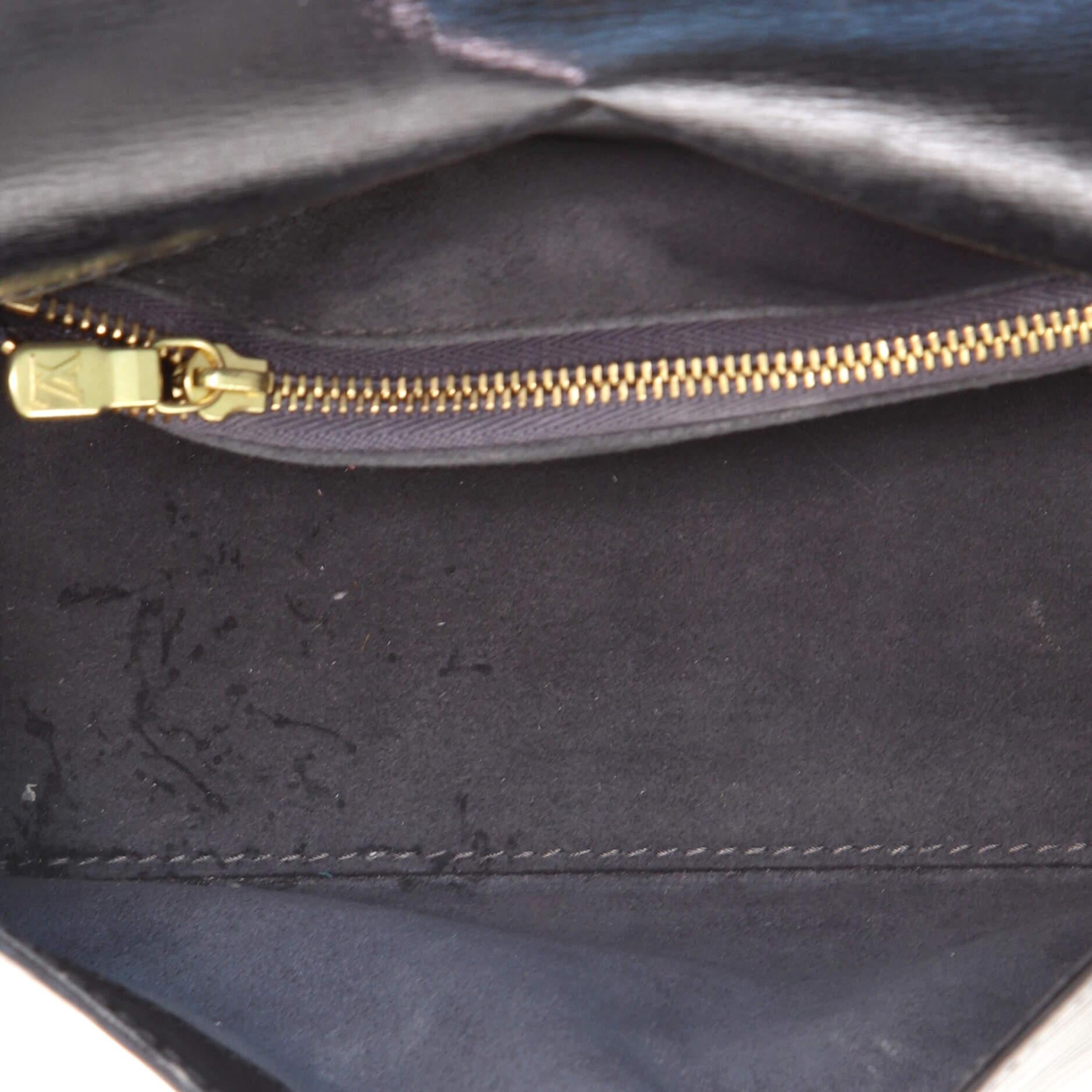 Louis Vuitton Buci Handbag Epi Leather In Good Condition In NY, NY