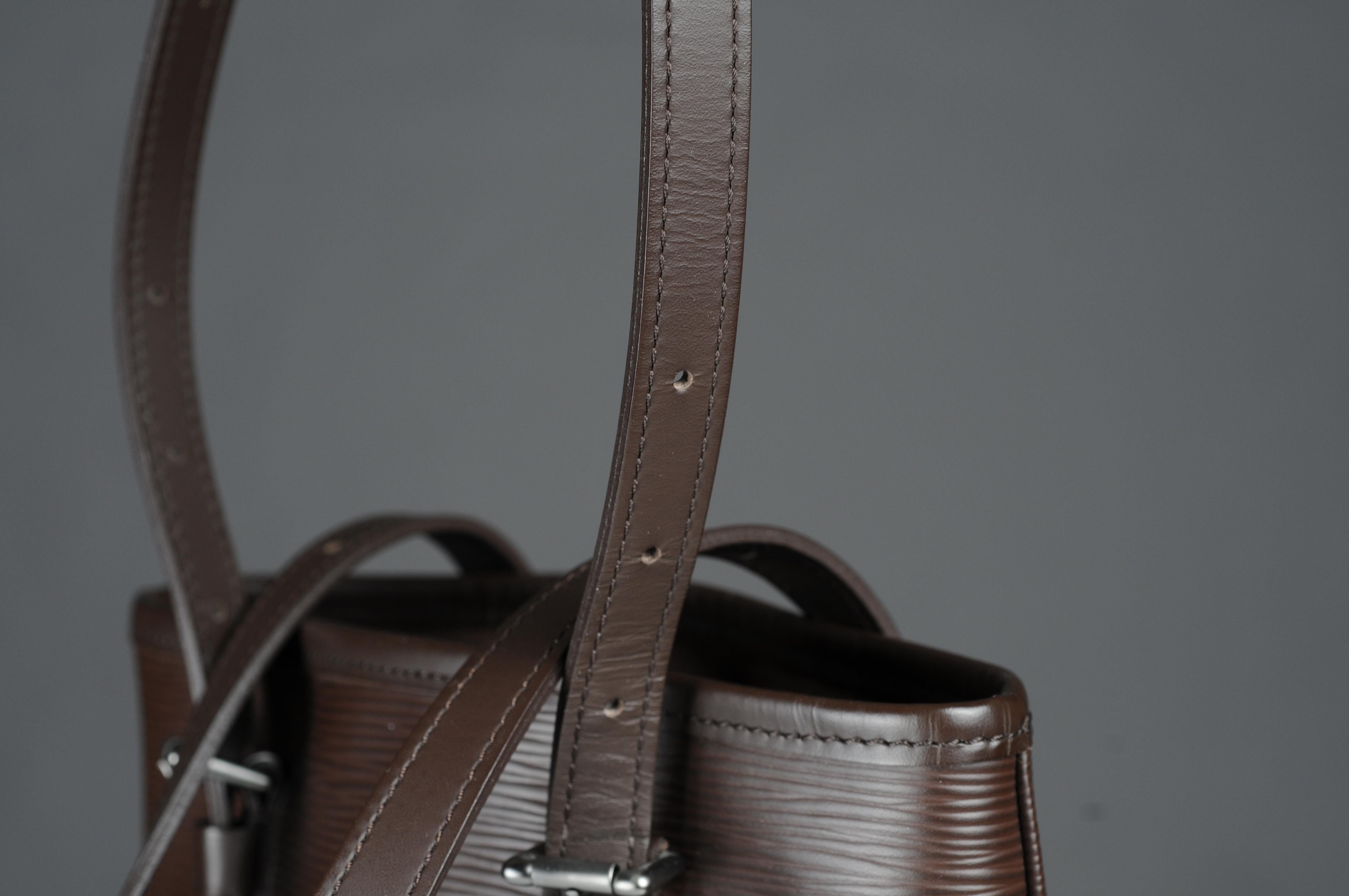 Louis Vuitton Bucket Bag PM brown Epi  For Sale 3