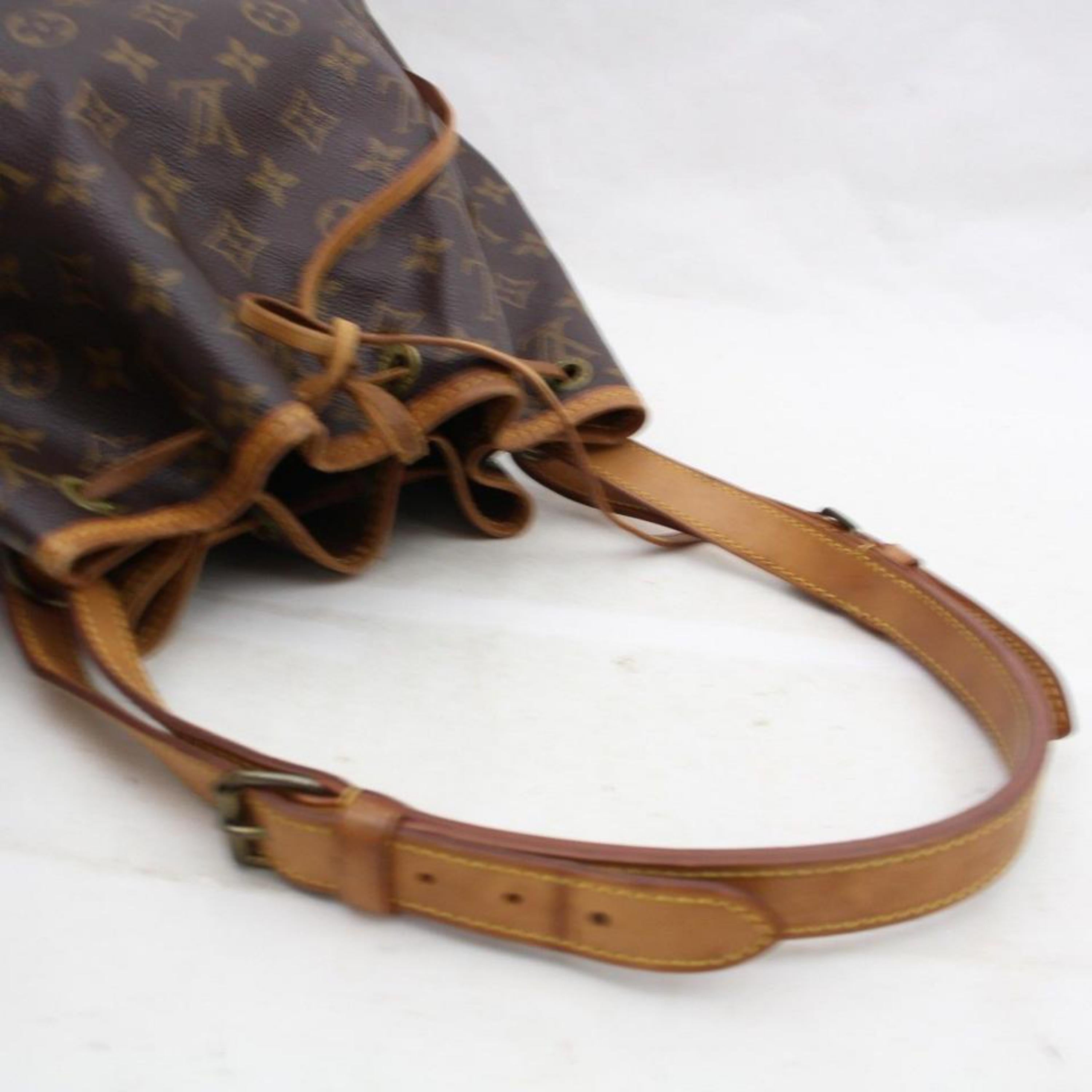 Women's Louis Vuitton Bucket Monogram Petit Noe Drawstring Hobo 869519 Brown Coated Canv For Sale