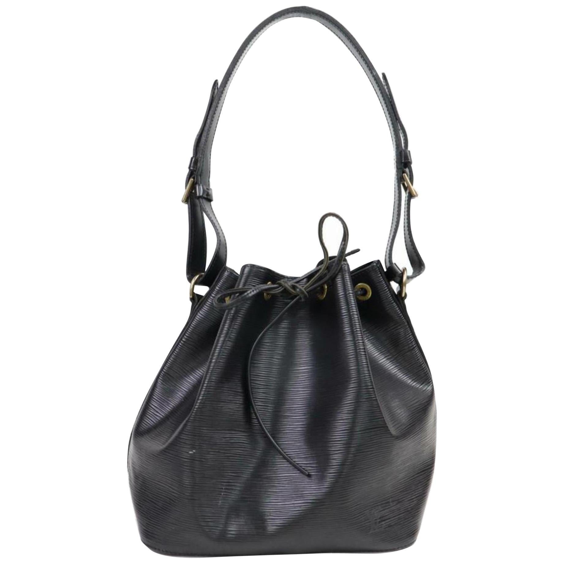 Louis Vuitton Bucket Noe Drawstring Hobo 870190 Black Leather Shoulder Bag For Sale