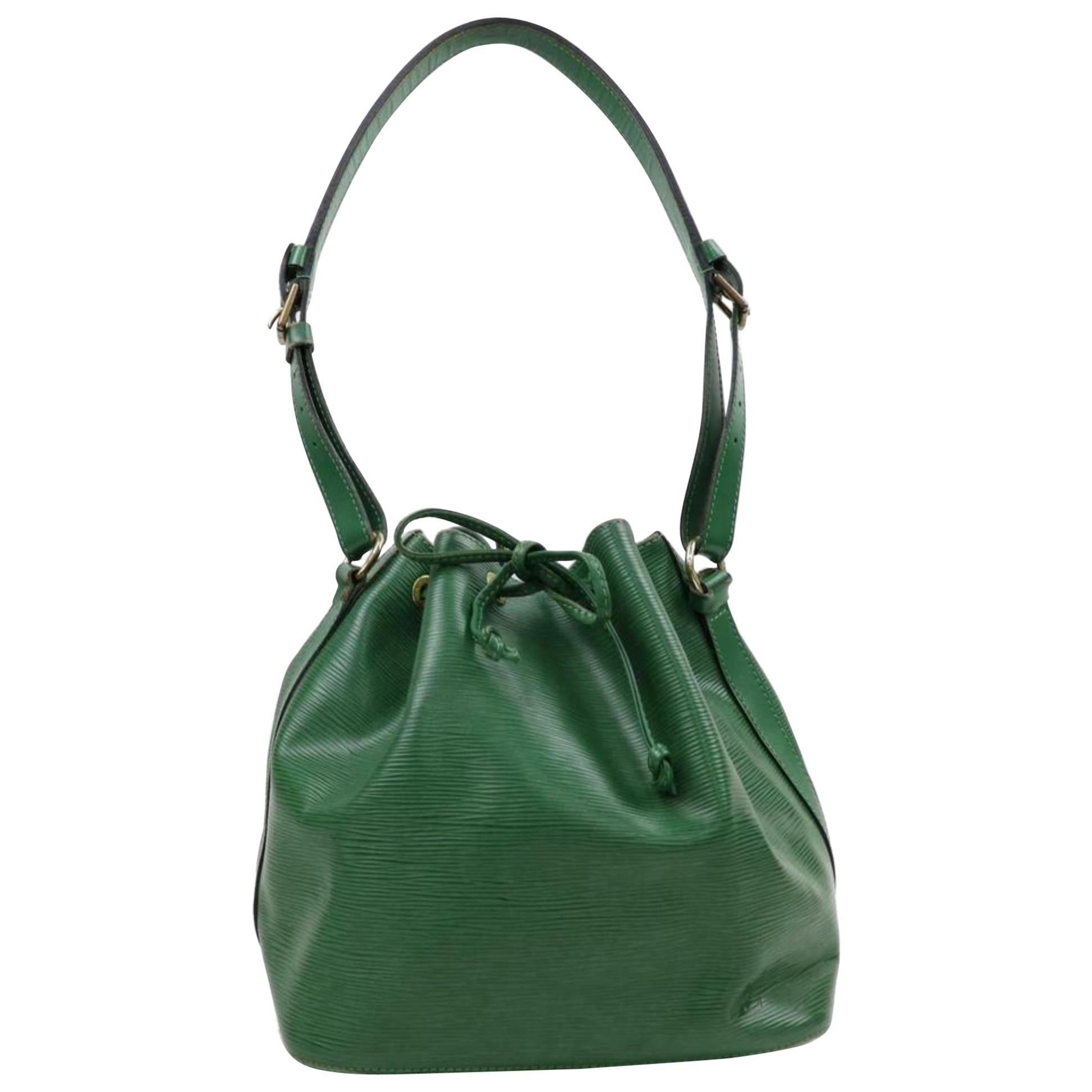 Louis Vuitton Bucket  Noe Drawstring Hobo 870223 Green Leather Shoulder Bag For Sale