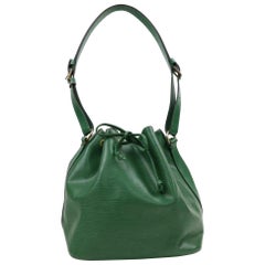 Louis Vuitton Bucket  Noe Drawstring Hobo 870223 Green Leather Shoulder Bag