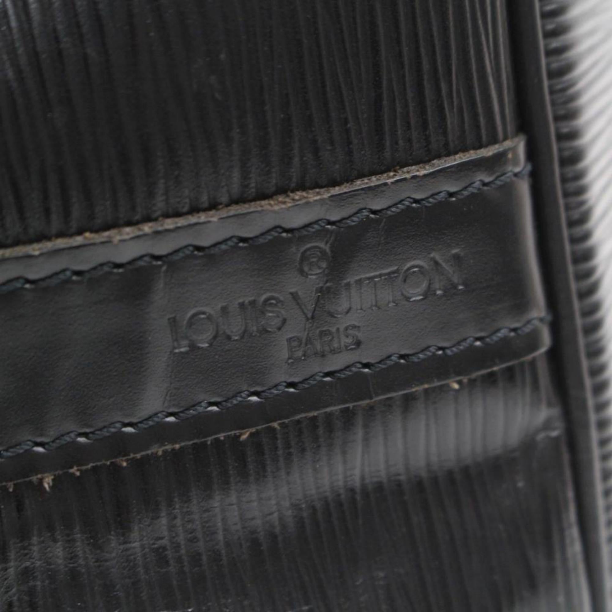 Louis Vuitton Bucket Noir Petit  Hobo 869851 Black Leather Shoulder Bag For Sale 8
