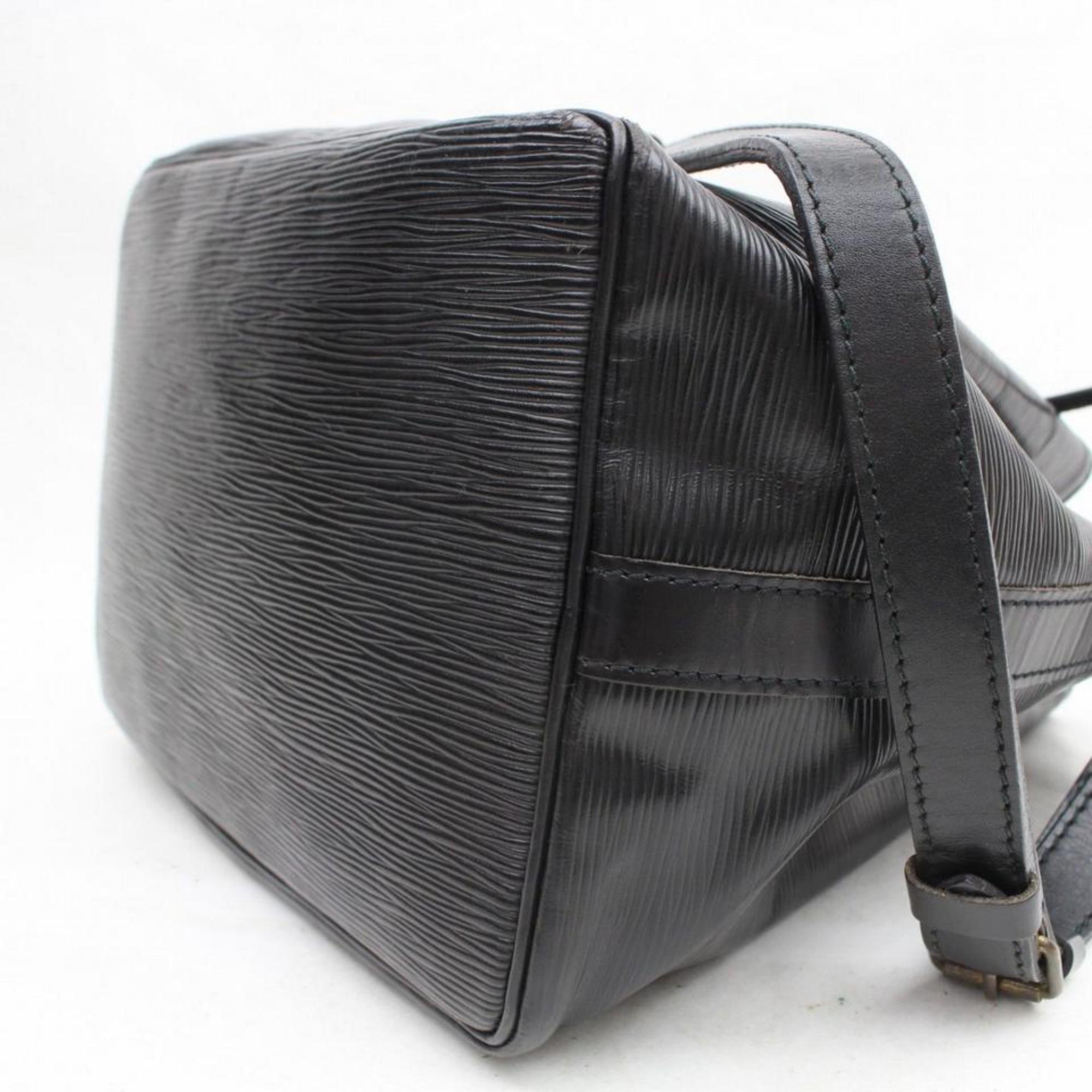 Louis Vuitton Bucket Noir Petit  Hobo 869851 Black Leather Shoulder Bag For Sale 5