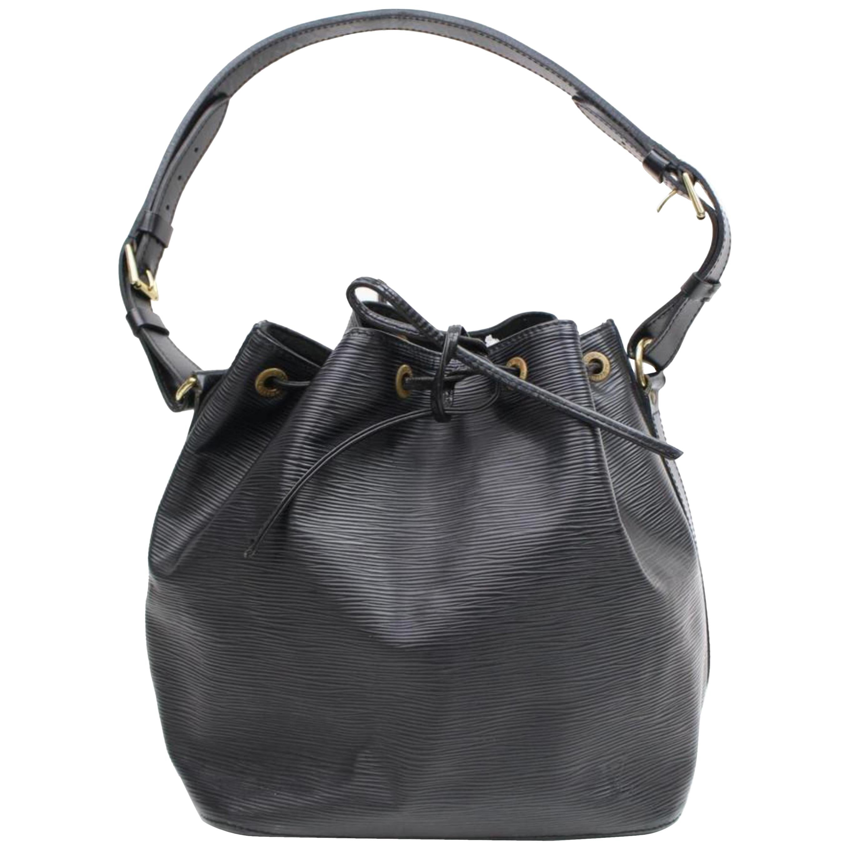 Louis Vuitton Bucket Petit Noe Drawstring 868454 Black Leather Shoulder Bag For Sale