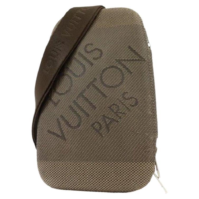 Louis Vuitton Mage Terre 232300 Grau Damier Jean Canvas Rucksack mit Gürteltasche im Angebot