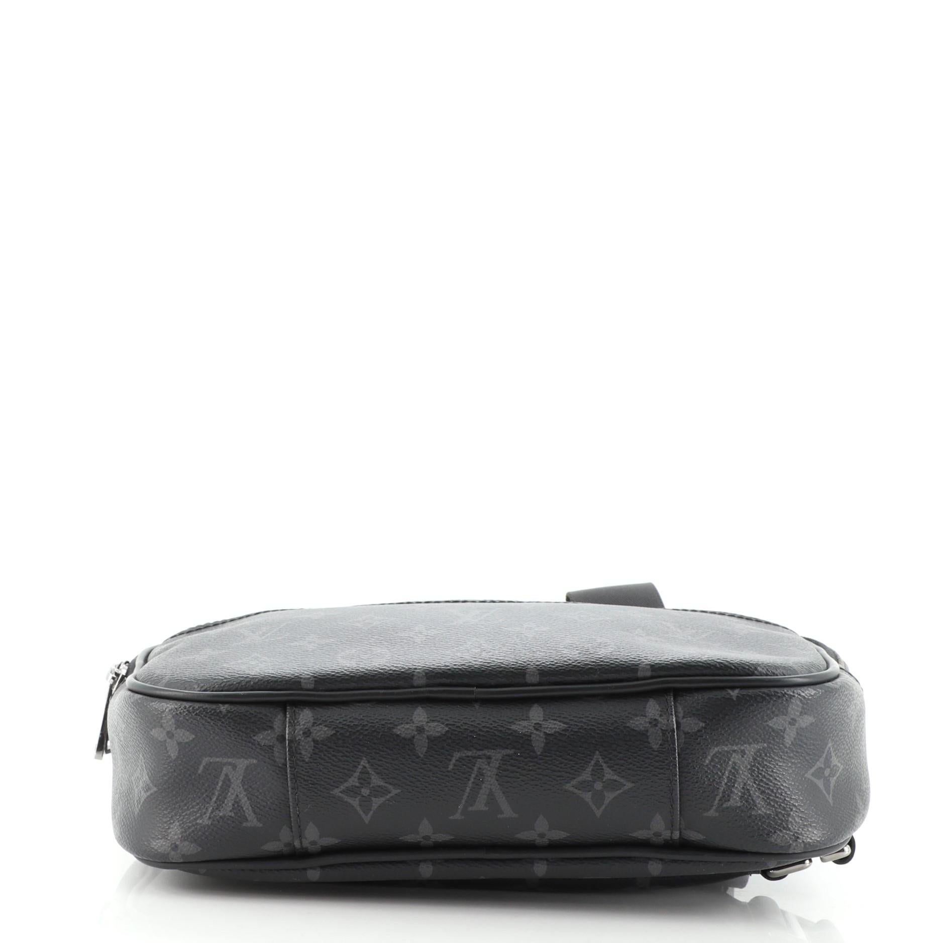 Louis Vuitton Umhängetasche mit Monogramm Eclipse aus Segeltuch im Zustand „Gut“ in NY, NY