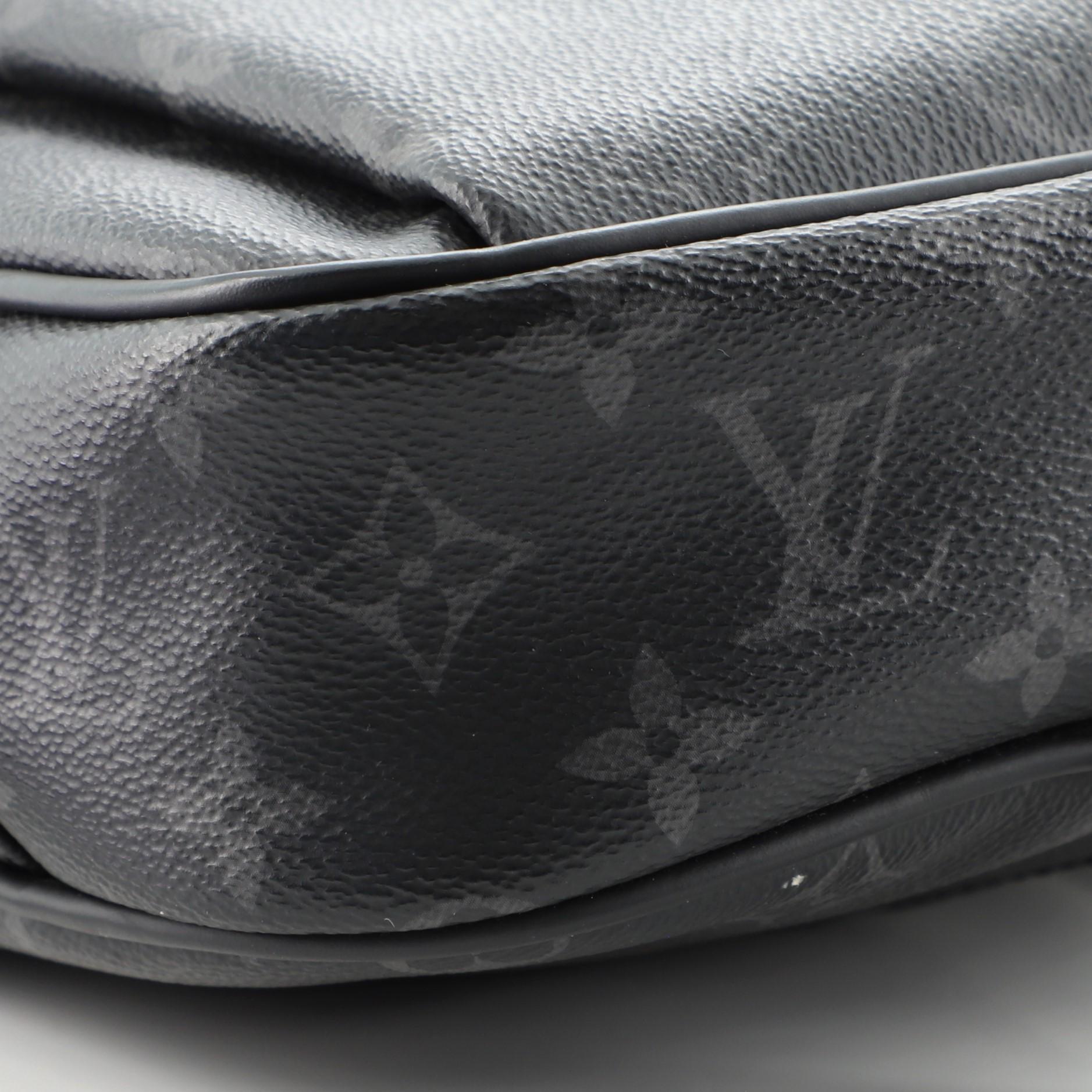 Louis Vuitton Umhängetasche mit Monogramm Eclipse aus Segeltuch 1