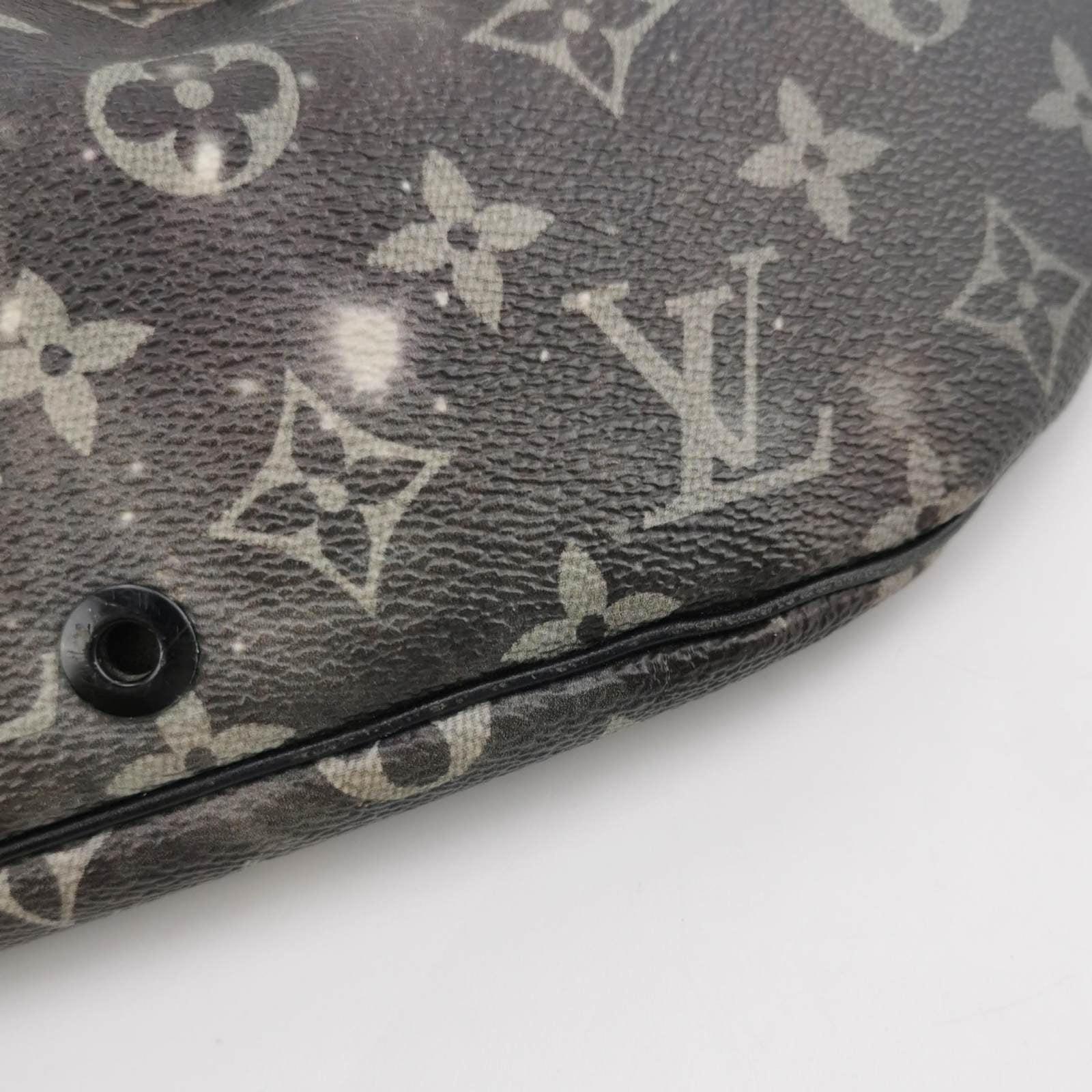 Louis Vuitton Bumbag 2019 Monogram Galaxy Discovery Black 6