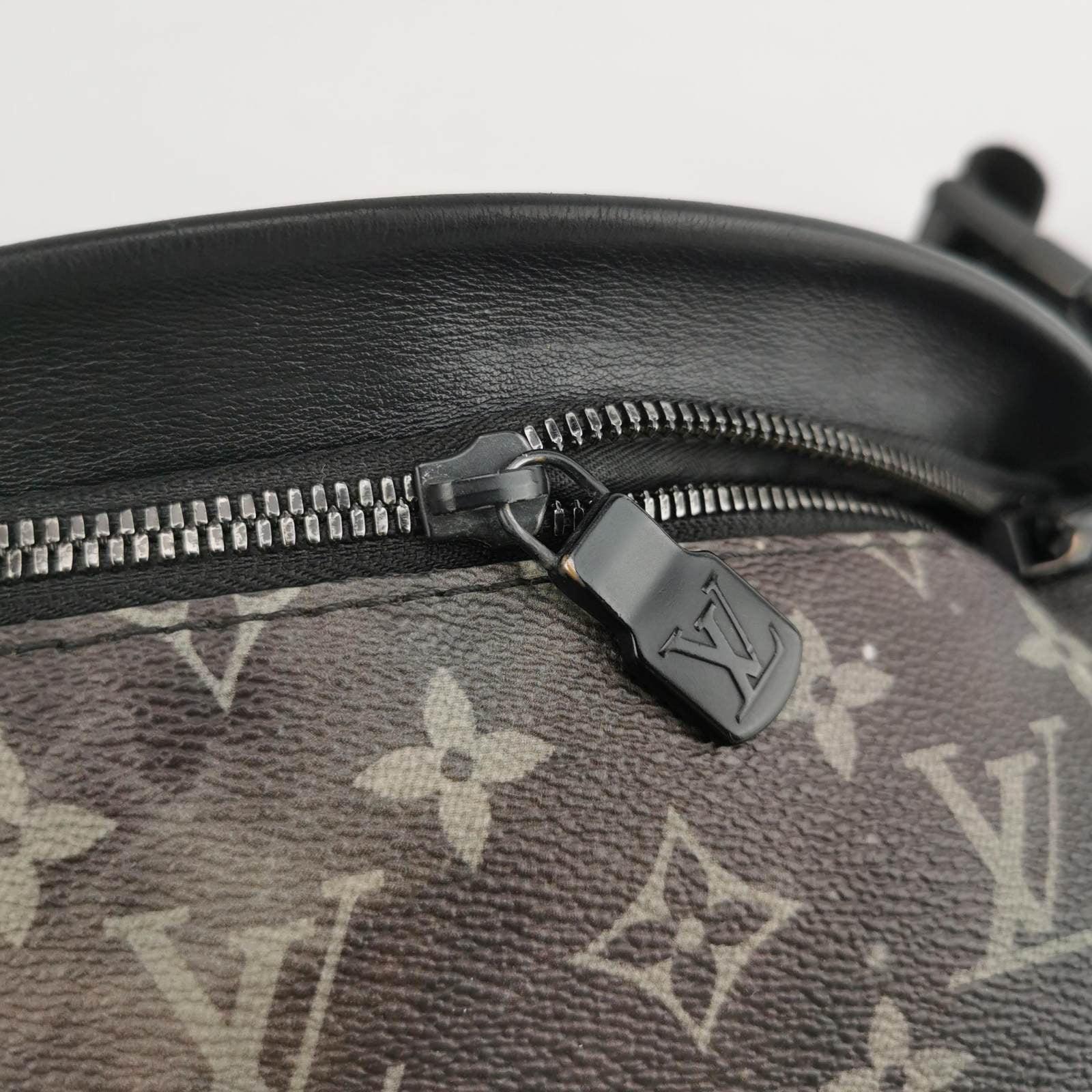 Louis Vuitton Bumbag 2019 Monogram Galaxy Discovery Black 7