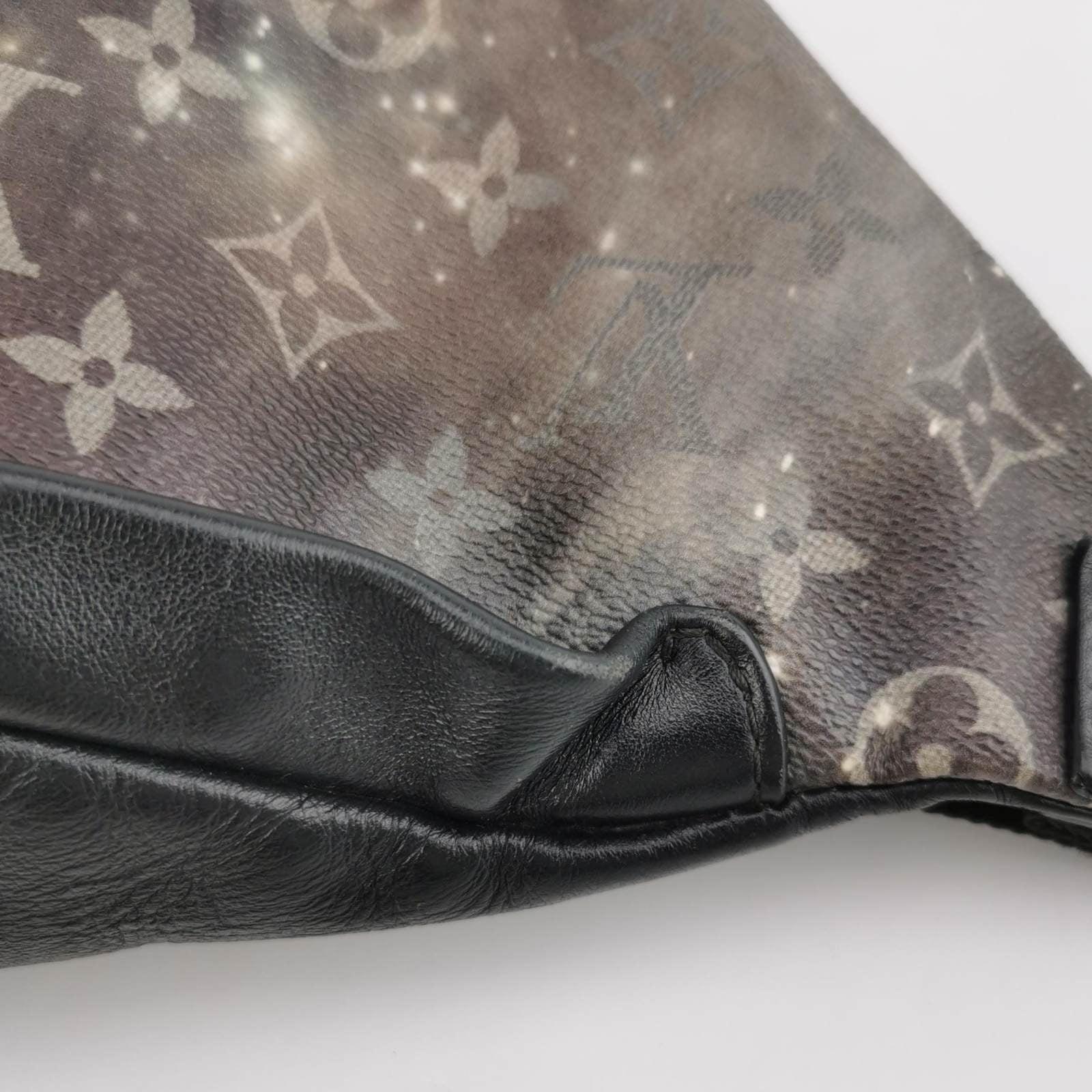 Louis Vuitton Bumbag 2019 Monogram Galaxy Discovery Black 8