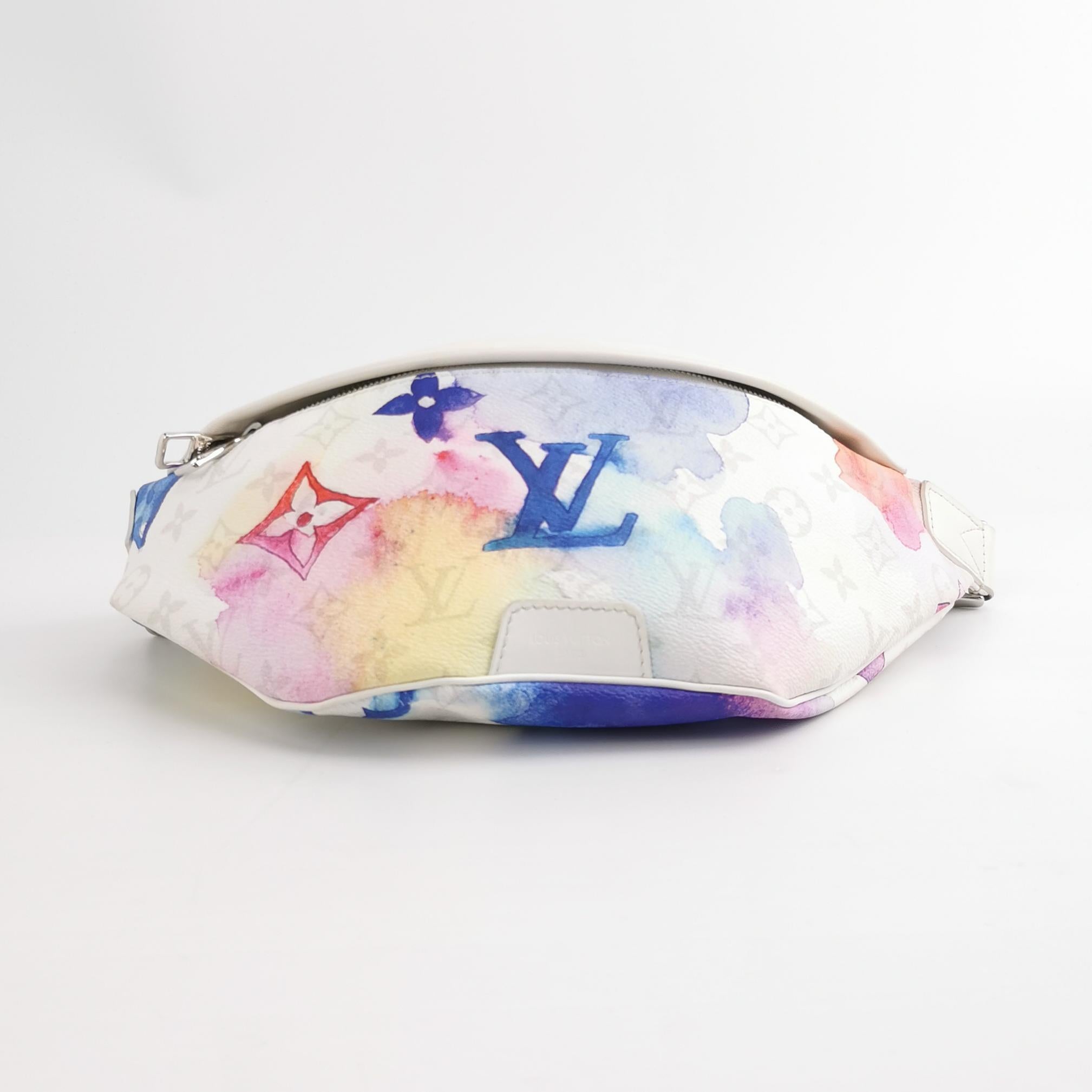 Louis Vuitton Bumbag Blanc Aquarelle Bon état - En vente à AUBERVILLIERS, FR