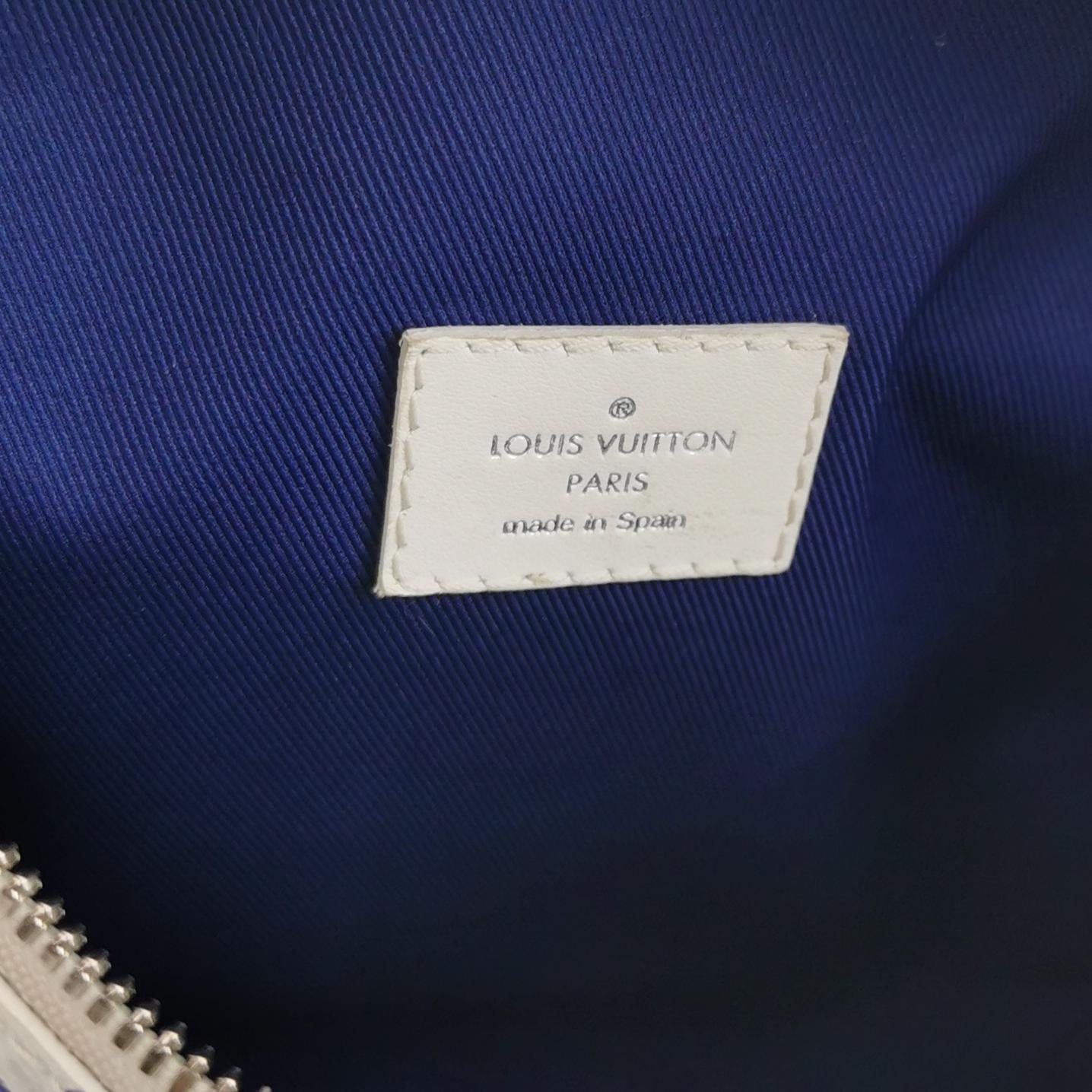 Louis Vuitton Bumbag Blanc Aquarelle en vente 3