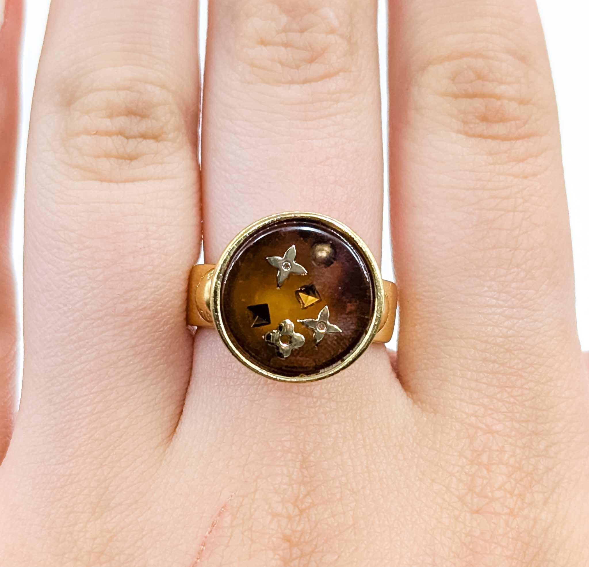 Modern Louis Vuitton Burg LV Colors Ring For Sale