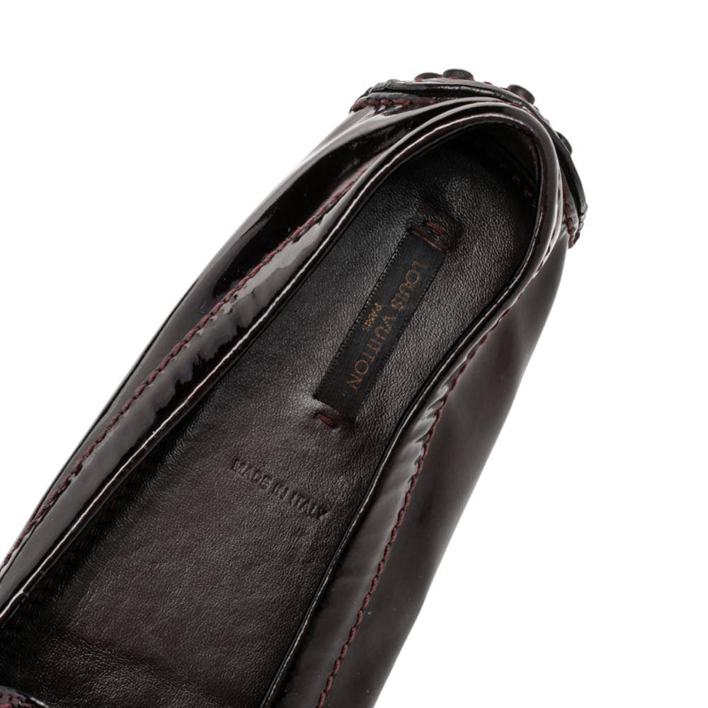 Louis Vuitton Burgundy Amarante Vernis Leather Oxford Loafers Size 38.5 In Good Condition For Sale In Dubai, Al Qouz 2